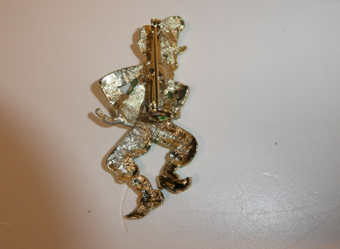 VTG Enamel Rhinestones Movable Leprechaun Shillelagh Articulated Brooch Pin