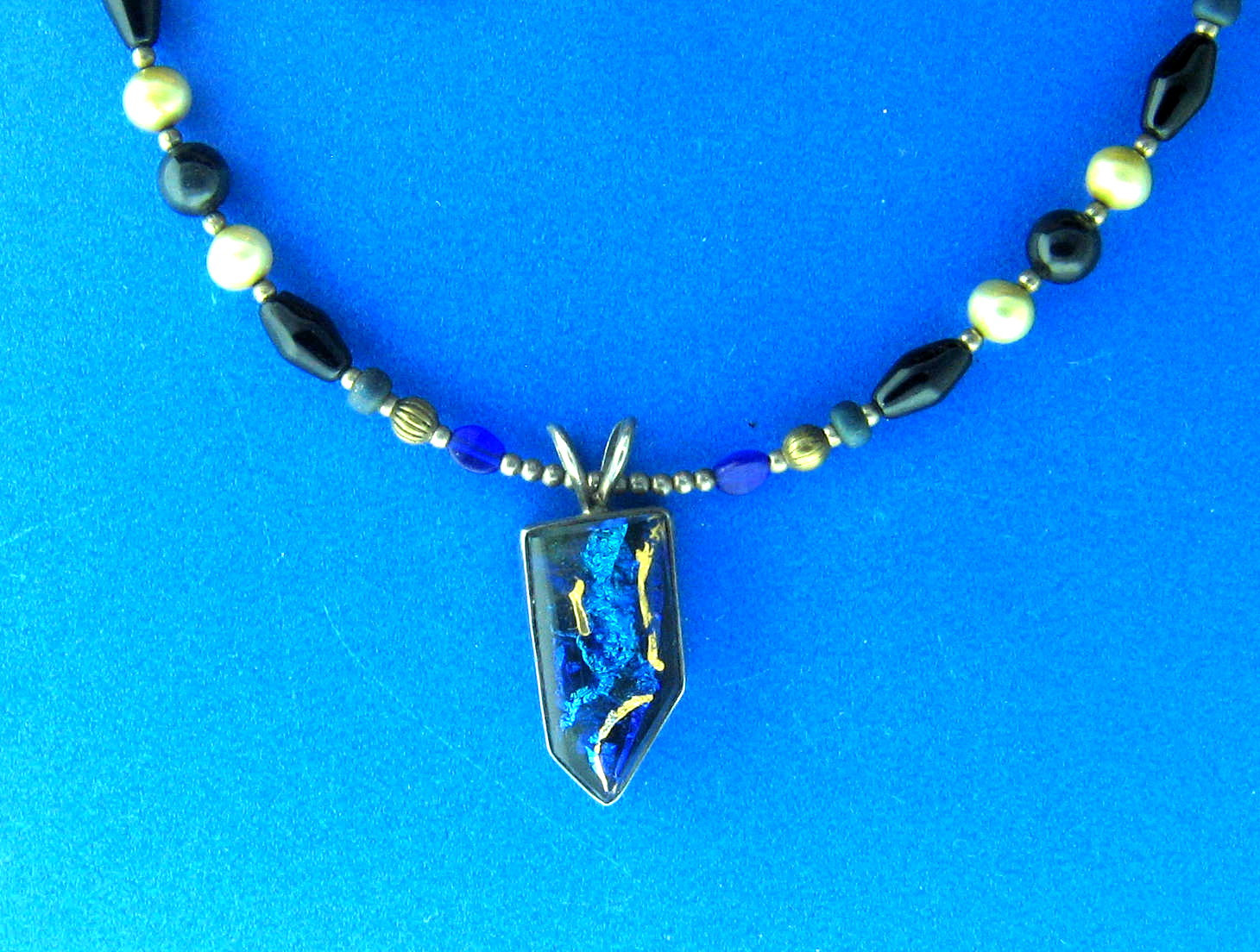 Vintage Sterling Silver Foiled Glass Pendant Blue Glass Bead Necklace 16.5