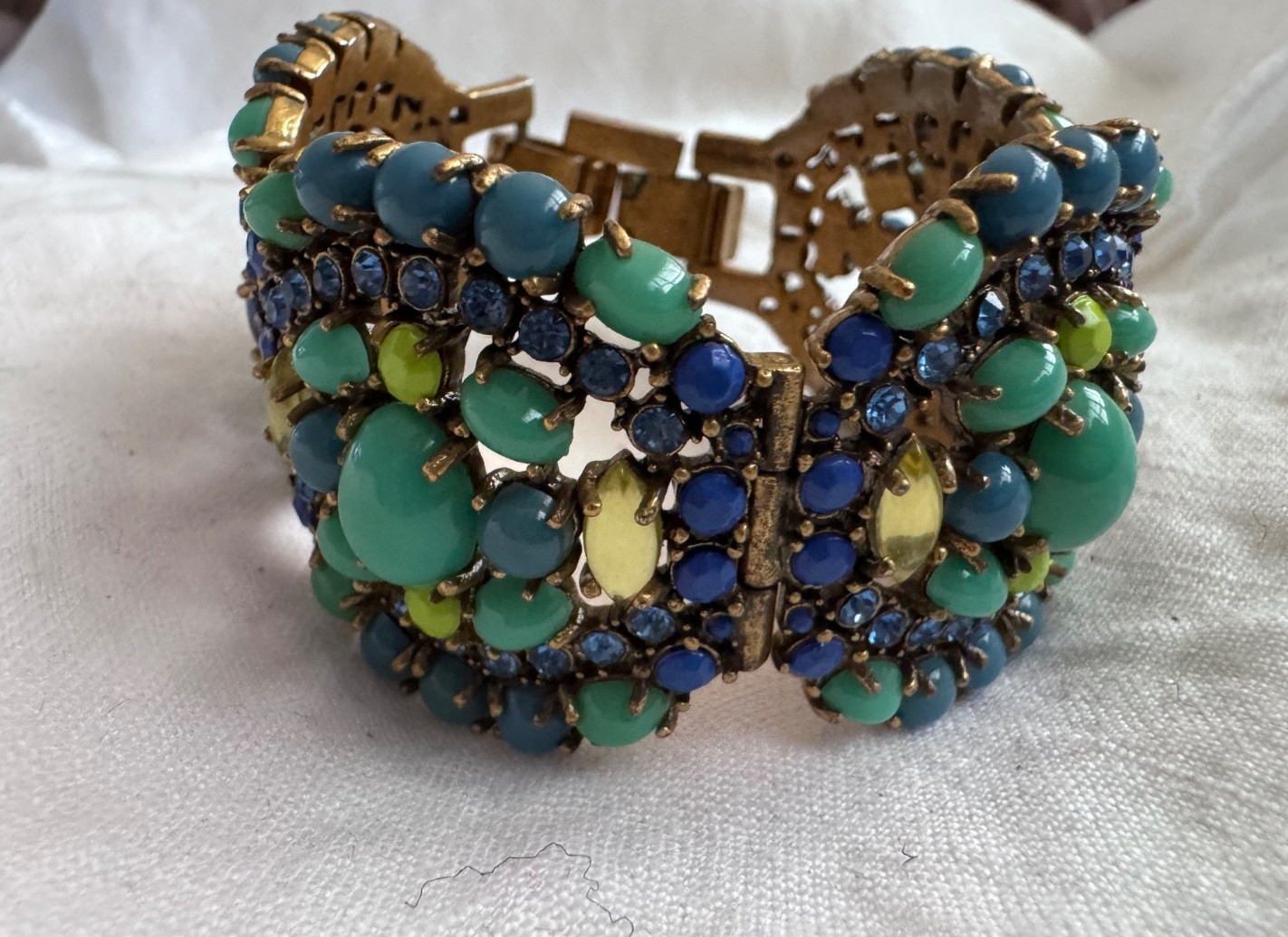 Stella & Dot Bracelet Sardinia Cabochon Blue Turquoise Stones signed 6.5″
