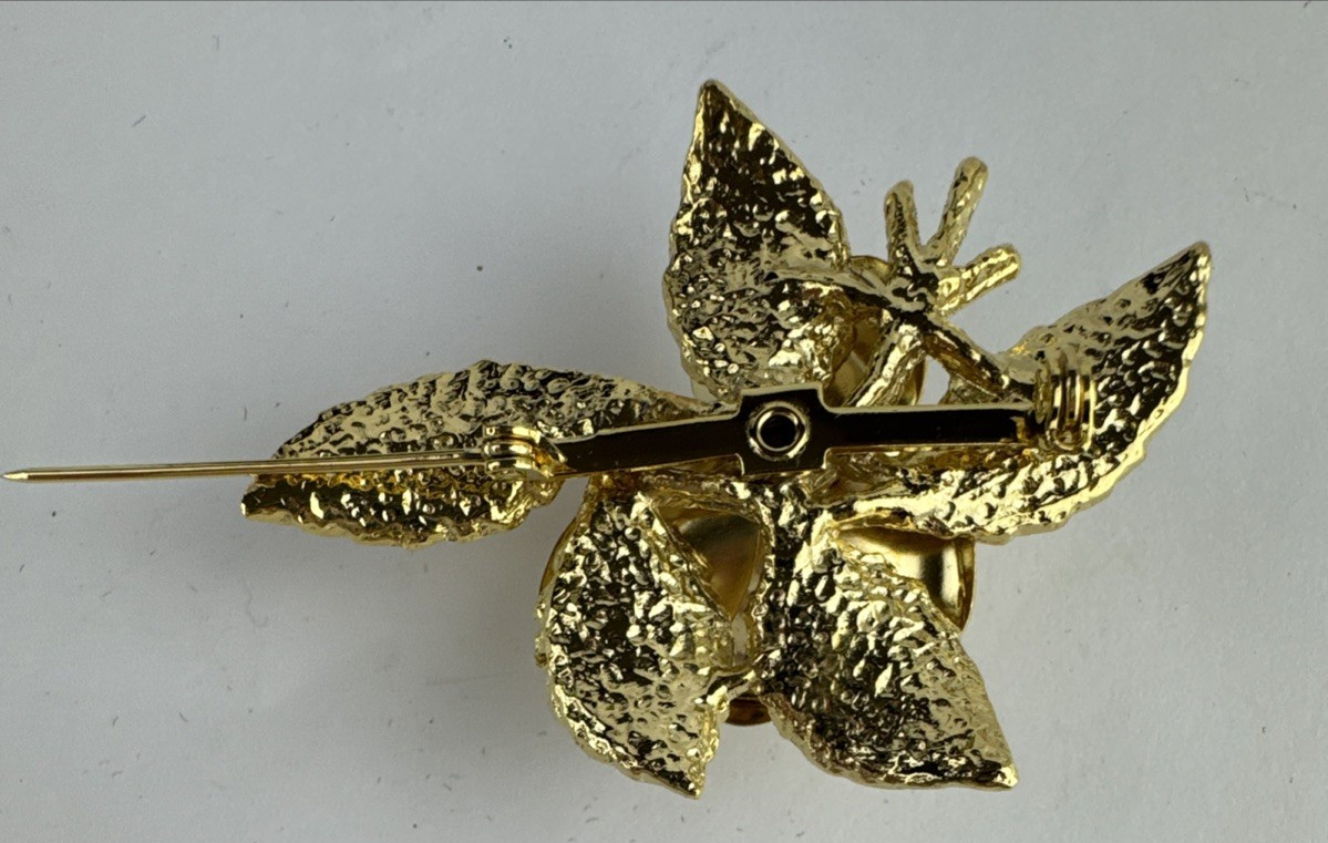 Tacoa Rose Brooch With Matching Earrings Textured Leaves Gold Tone