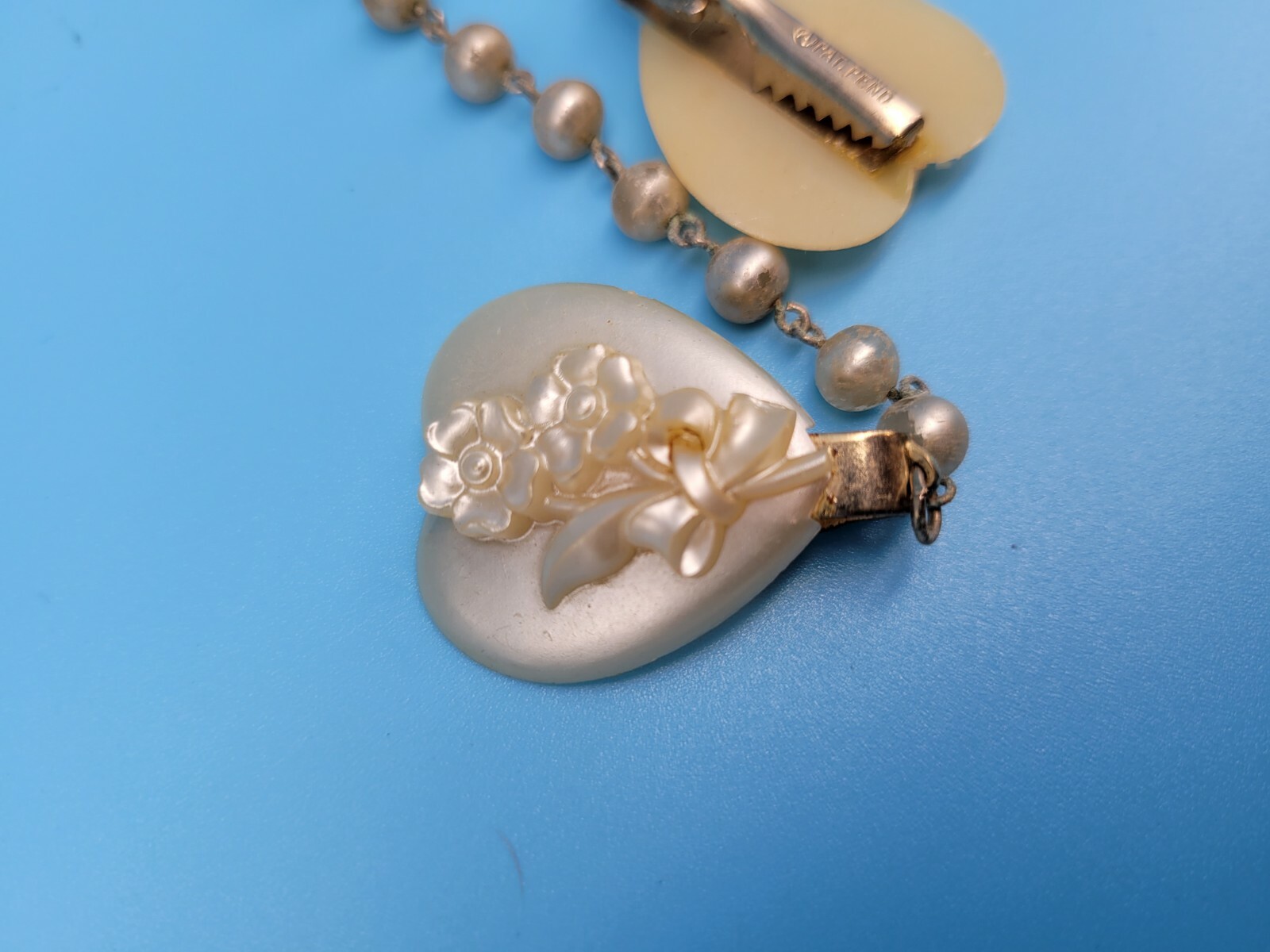 Vintage Faux Pearls Hearts Flowers Chain Sweater Dress Clip