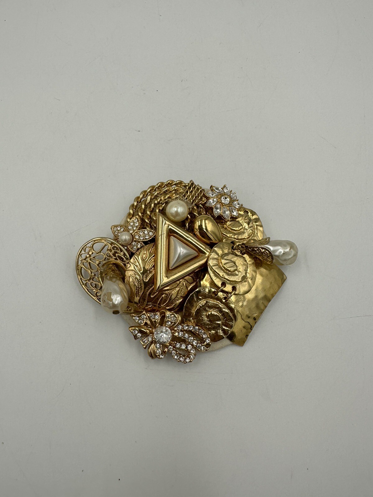 VTG 60’s-80’s Handmade Brooch Retro Art Deco Statement Piece Pearls & Gold 4″