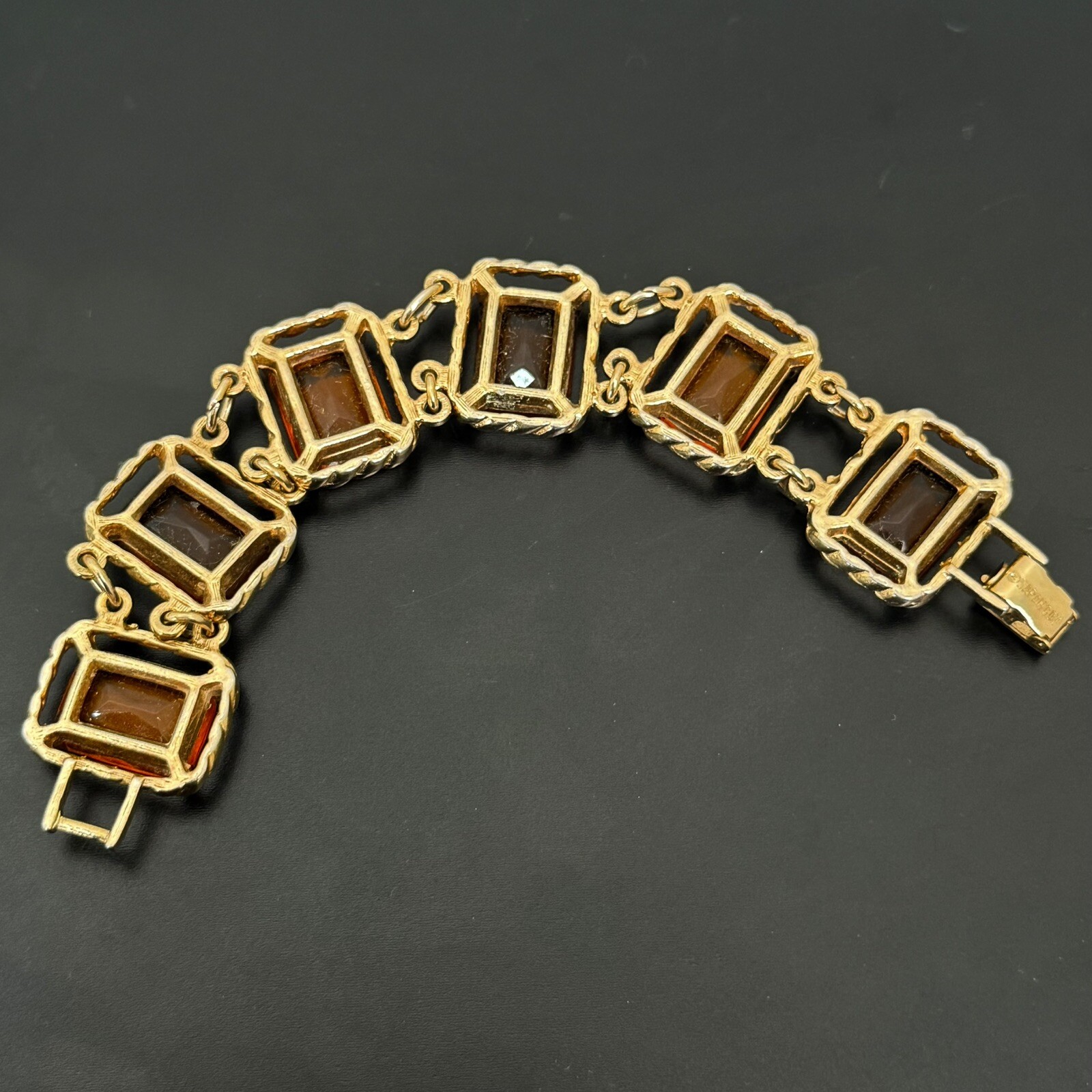 Vintage SARAH COVENTRY Wild Honey Amber Glass 7” Link Bracelet 44g.
