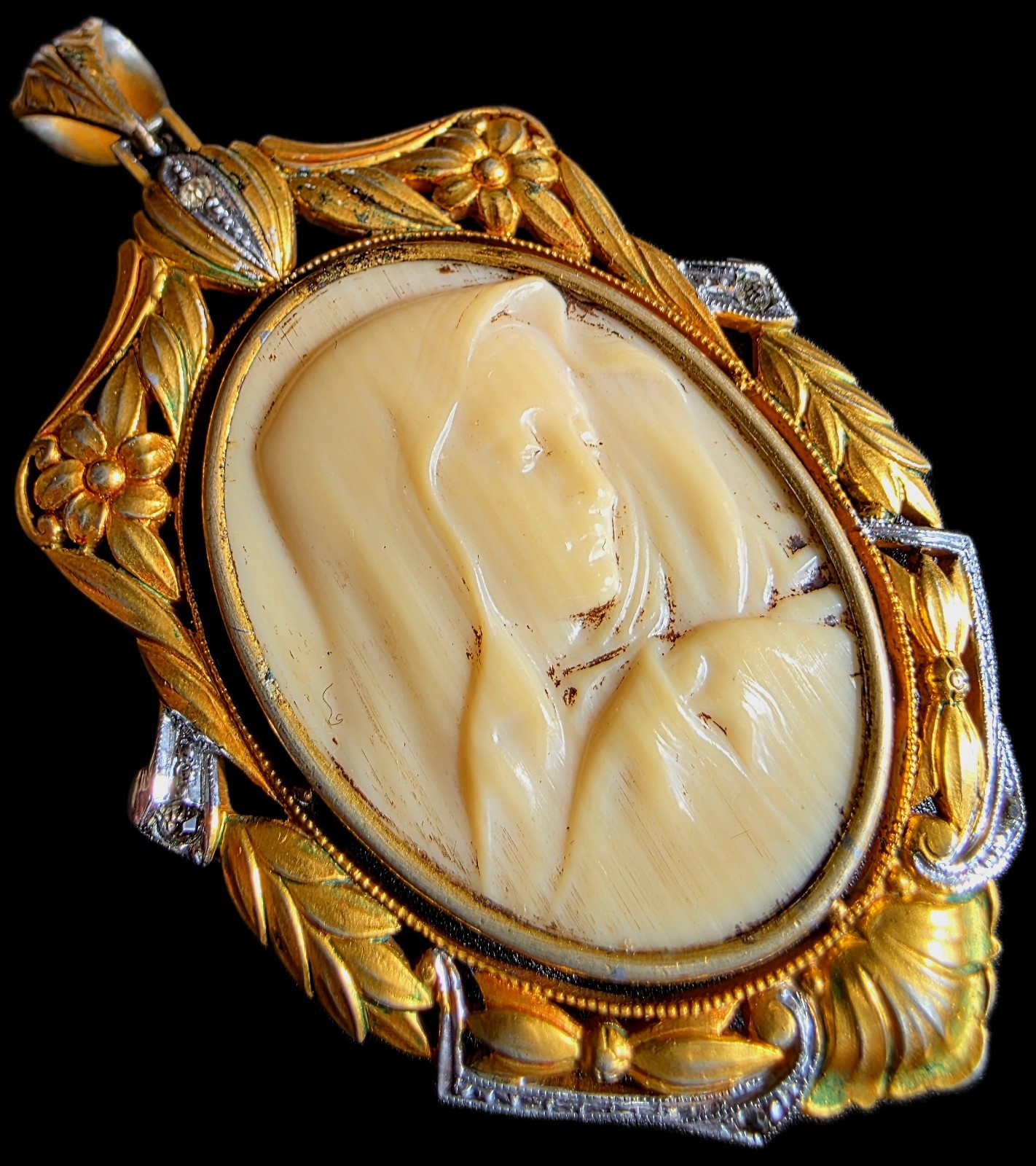 Fine Antique European Art Deco Bronze Gold Virgin Mary Pendant Medal Ca 1900