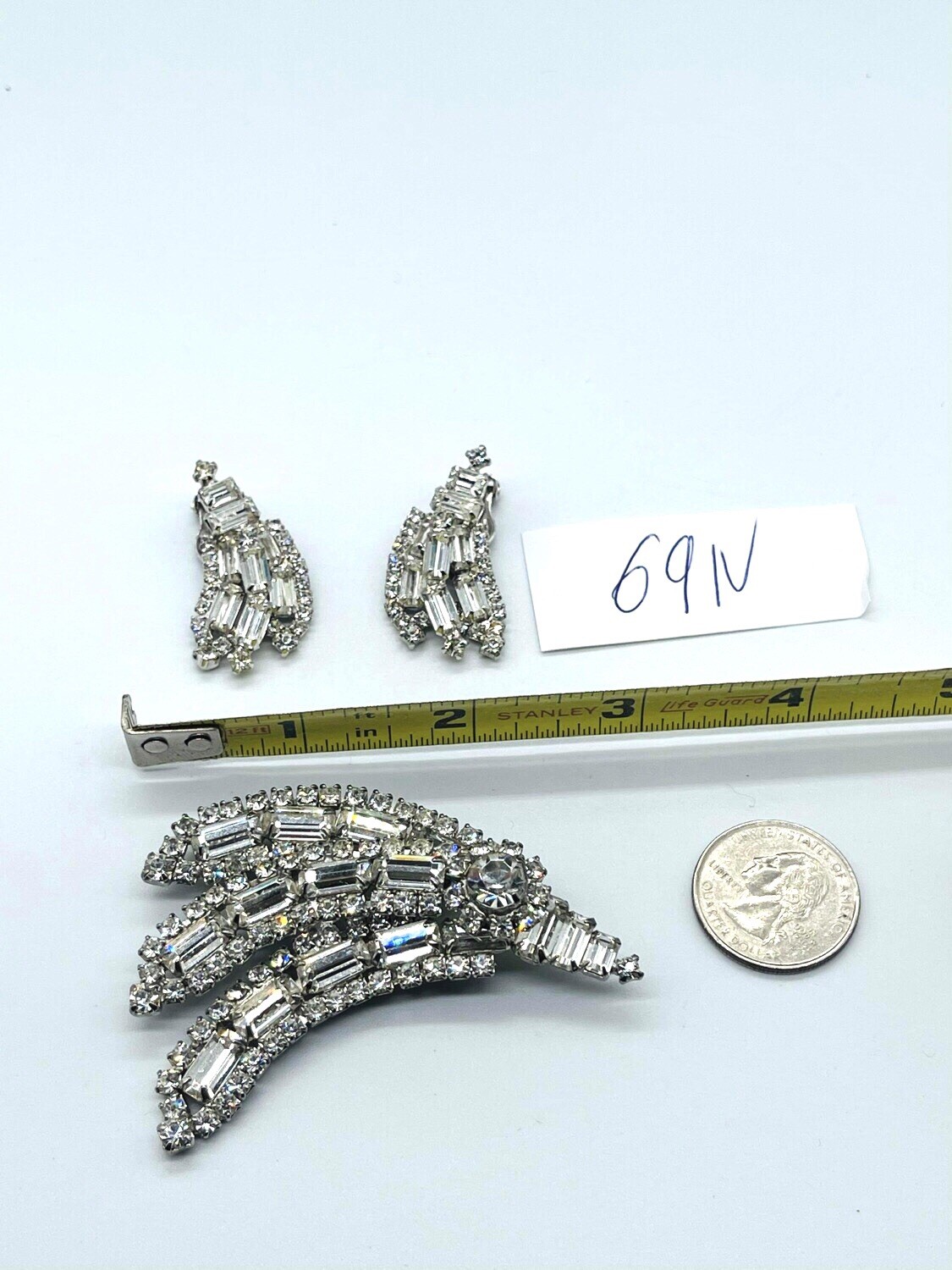 Vtg Unmarked Clear Glass Rhinestone Flower Pin & Earrings Set