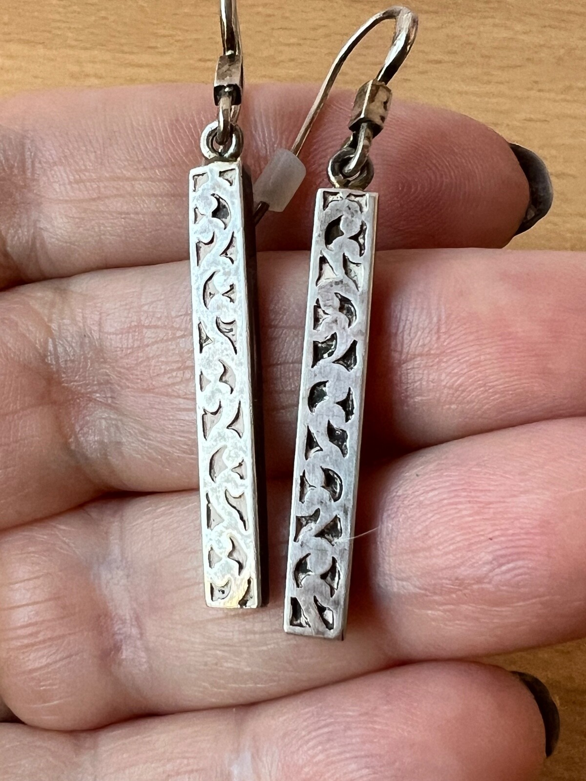 VINTAGE 925 STERLING SLVER MODERNIST ORNATE ETCHED BAR LONG DANGLE DROP EARRINGS
