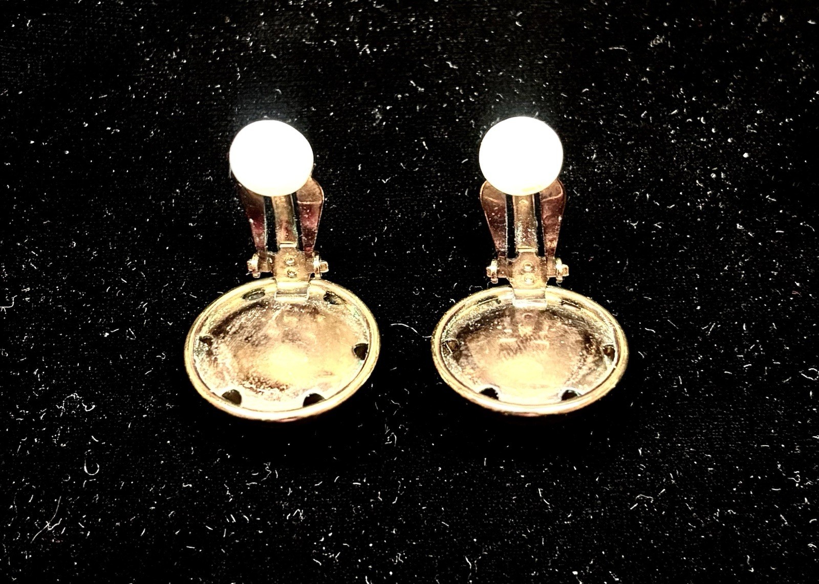 Classic Monet Gold Tone Collar Necklace W/ Joan Rivers Dome Earrings. 15 Inch