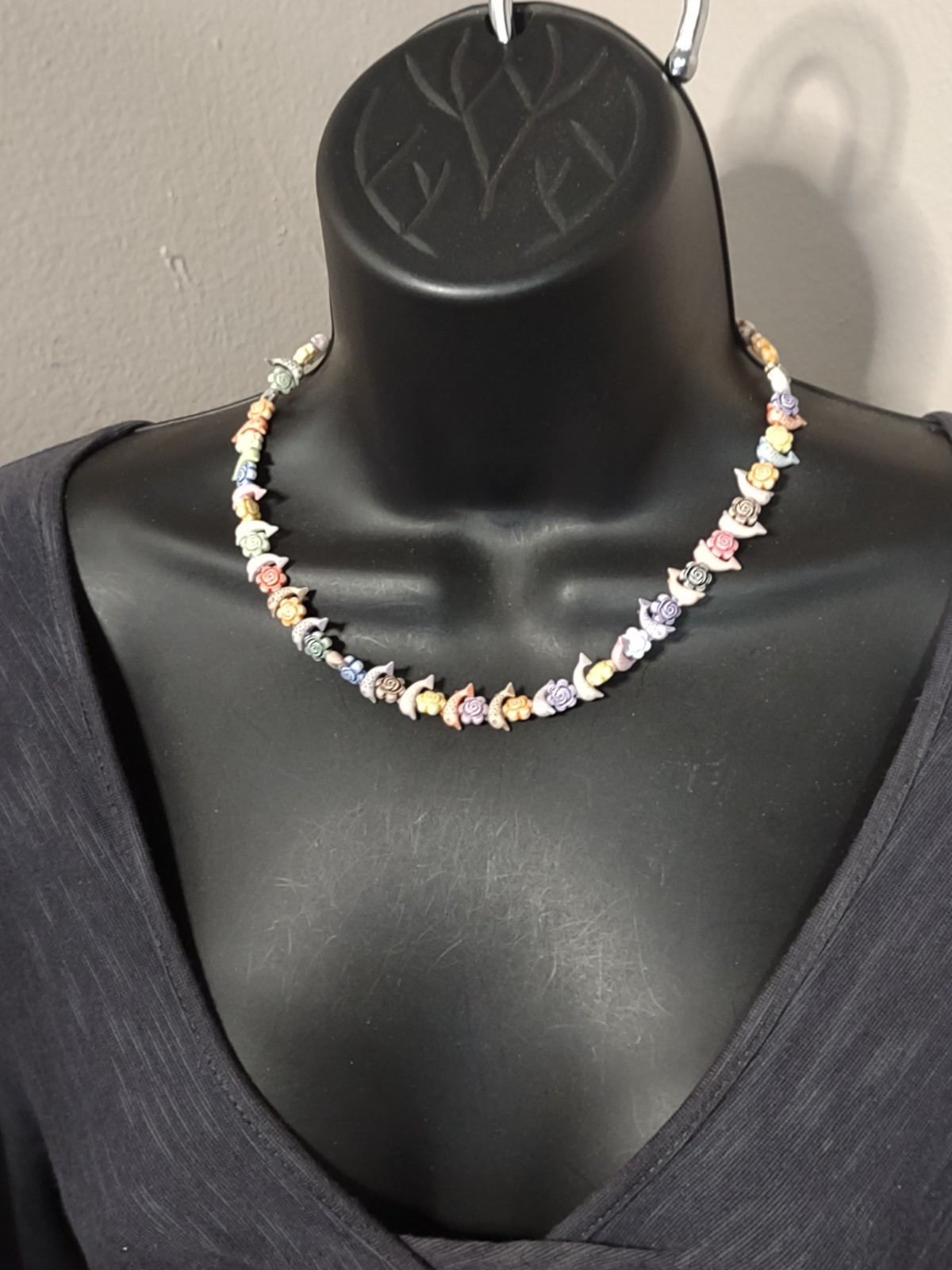 Multicolor 17 Inch Lightweight Fish And Flower Necklace