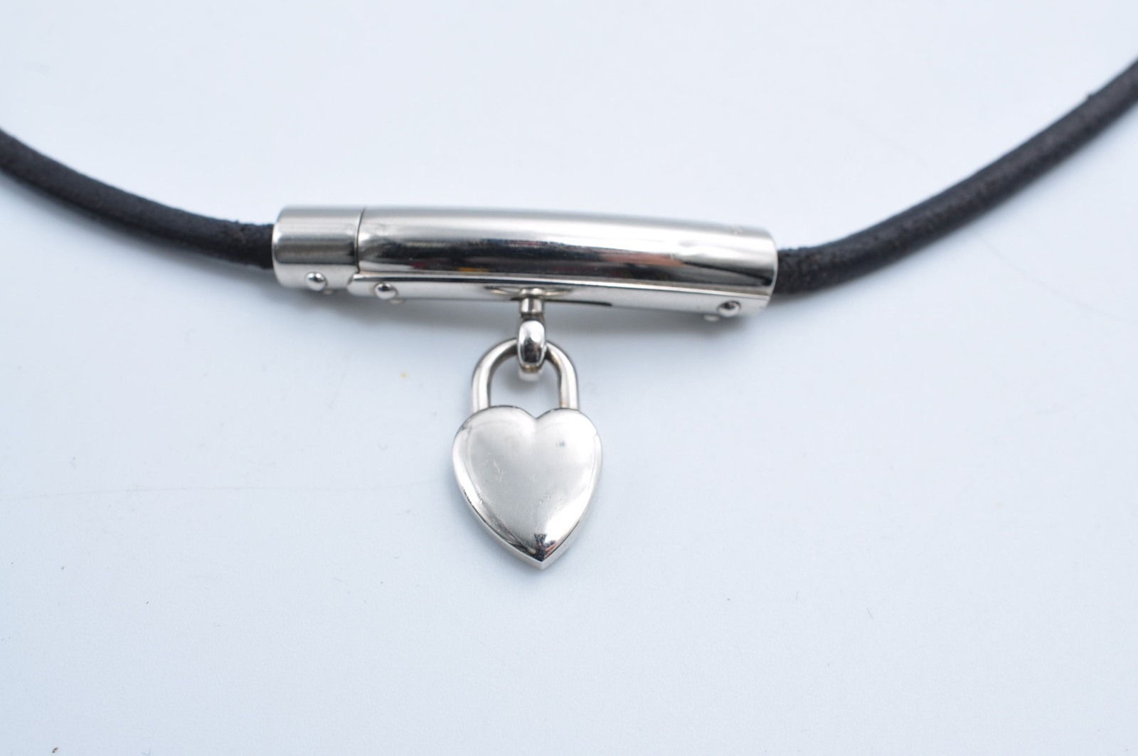 HERMES Heart & Key Pendant Choker Black Leather Cord Silver Tone 11737