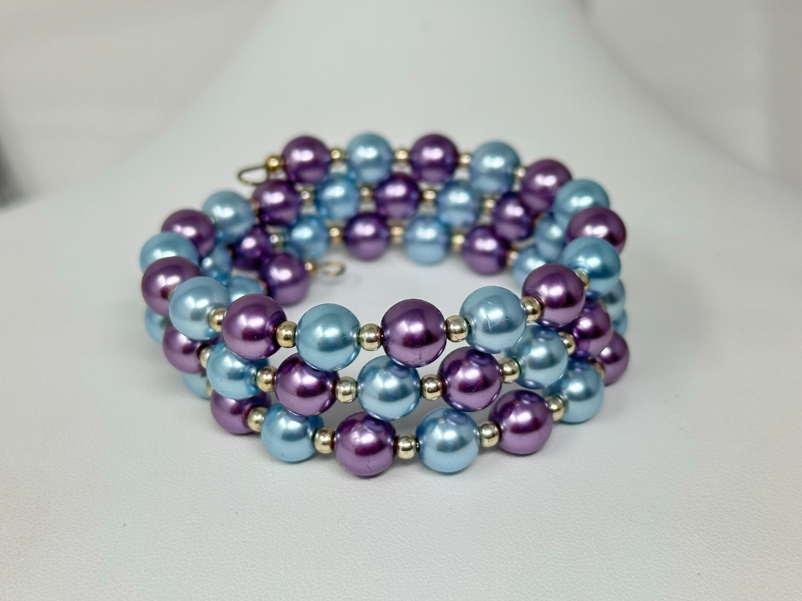 Beautiful Vintage Blue and Purple Faux Pearl Bead Wire Wrap Bracelet