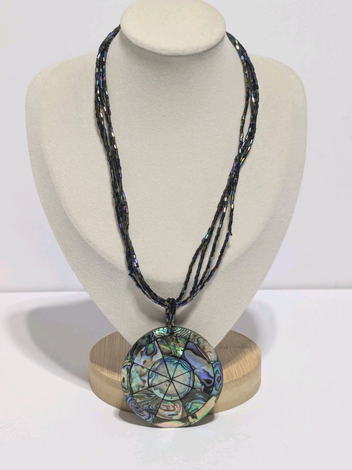 VTG Layered Glass Bead Necklace With Abalone/Acrylic Round Pendant 16″.