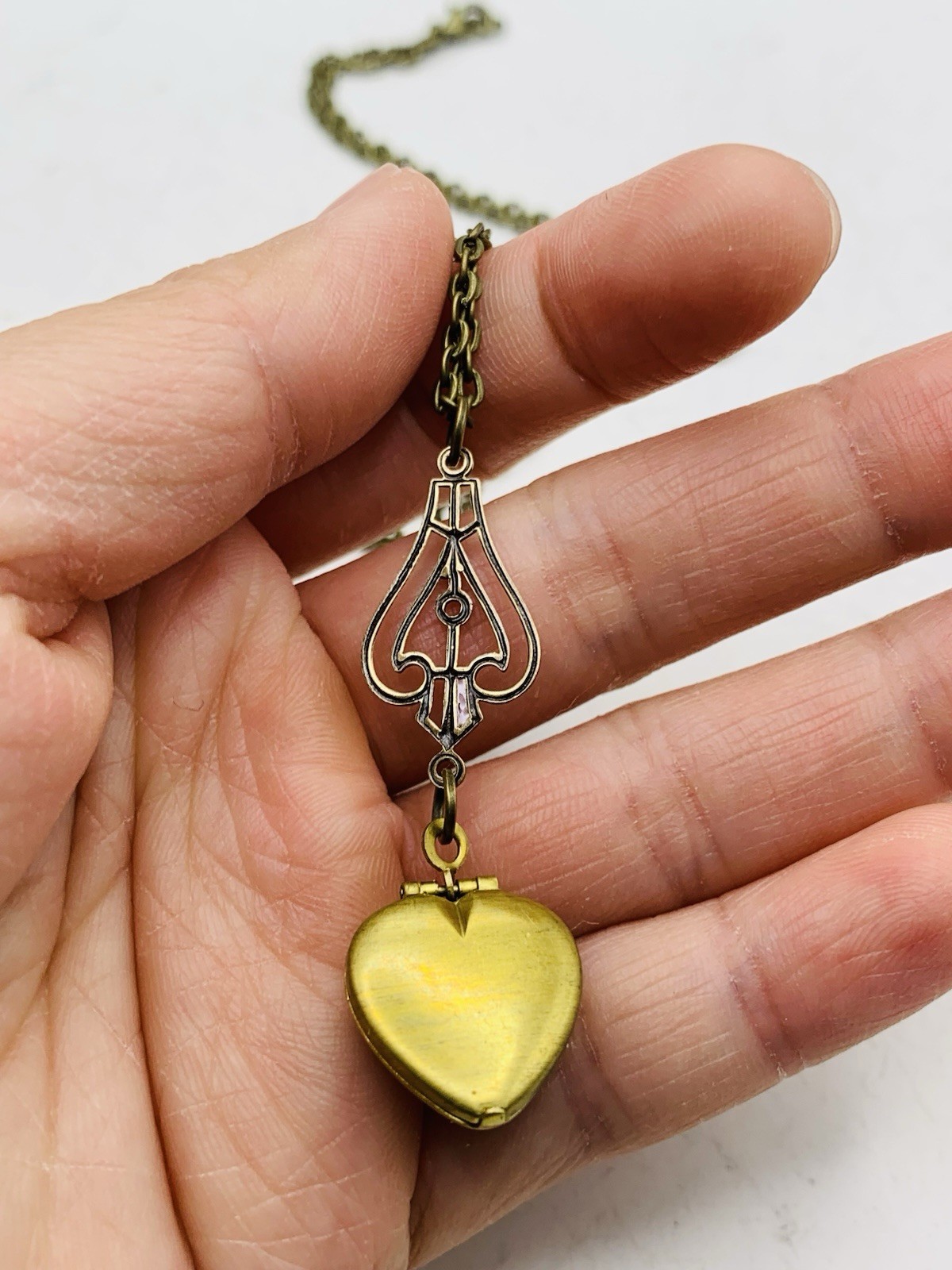 Vintage Style Dark Green Cabochon Gemstone Heart Photo Locket Lavalier Necklace