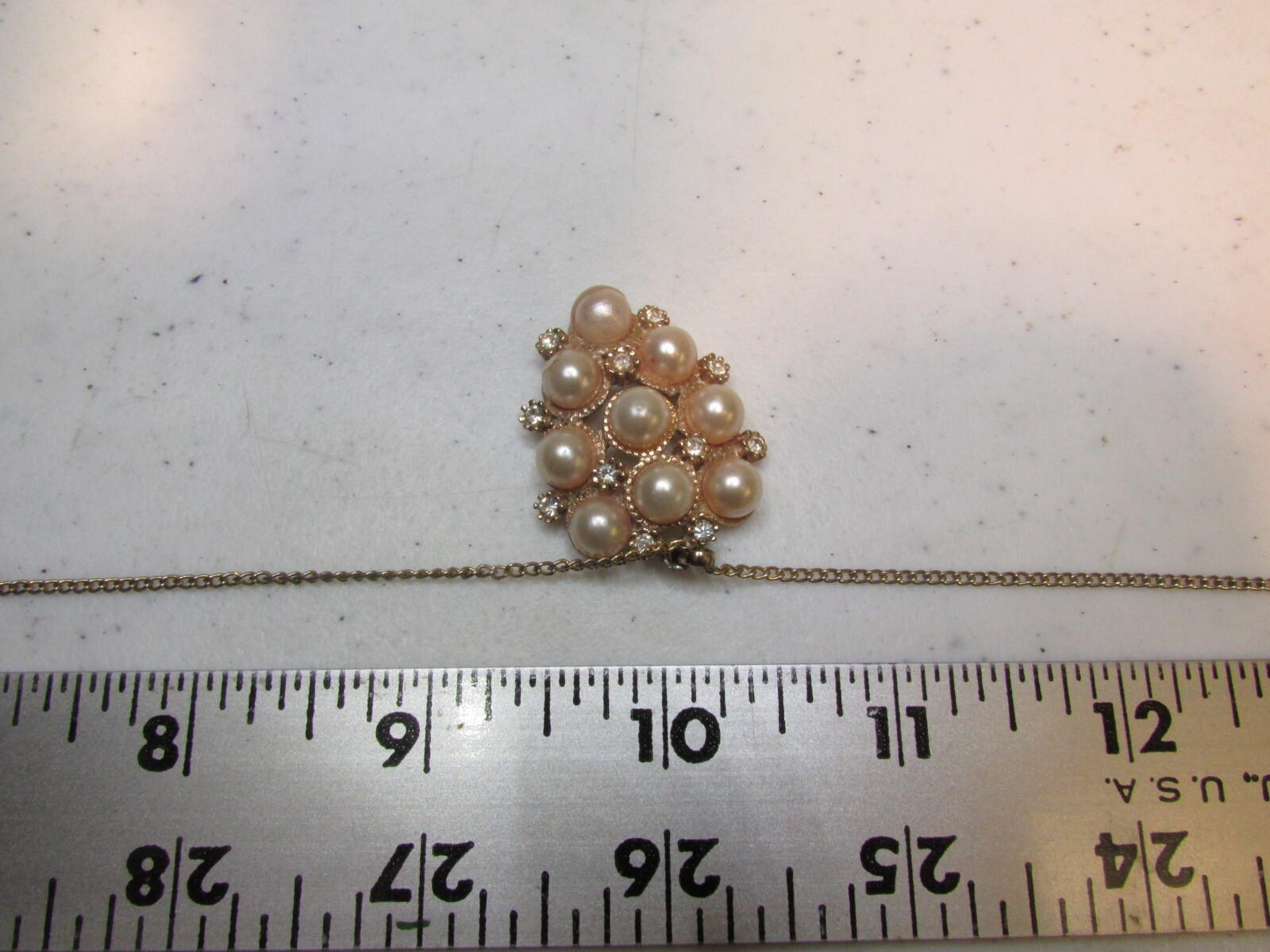 Gold Toned Rope Chain Pearl Necklace 19 3/4″ chain & 2 1/2″ Pearl Cluster