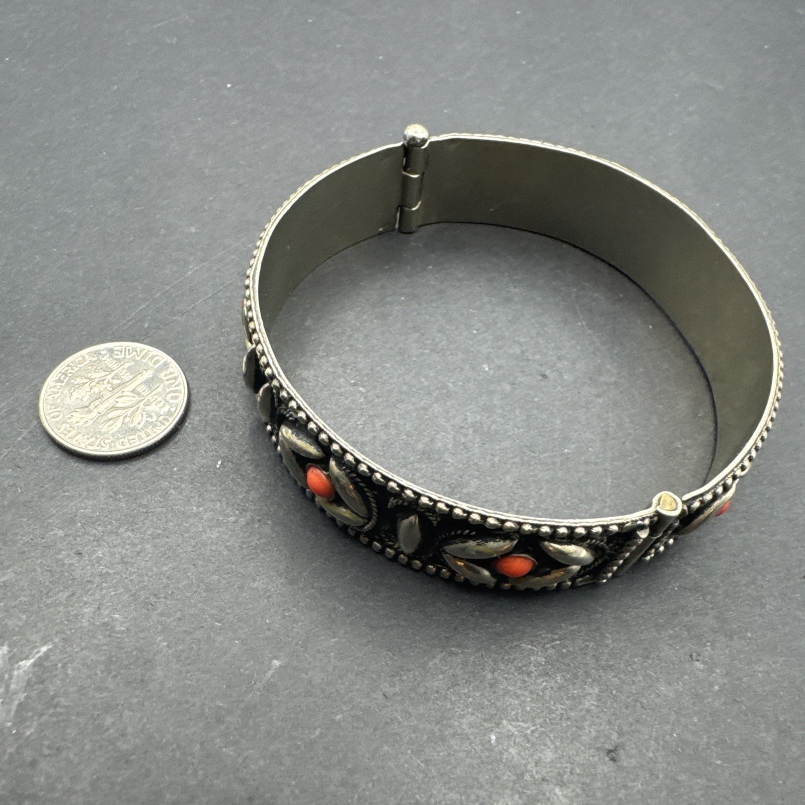 Vintage Silver Toned Hinged Bangle 2.5” Bracelet With Orange Stone 2.5” Opening