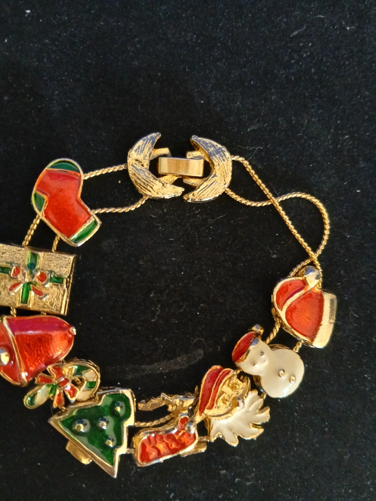 Vtg. X-MASS enamel slide charm bracelet, Santa, Tree, & present,sock 7 “L ,5/8”.