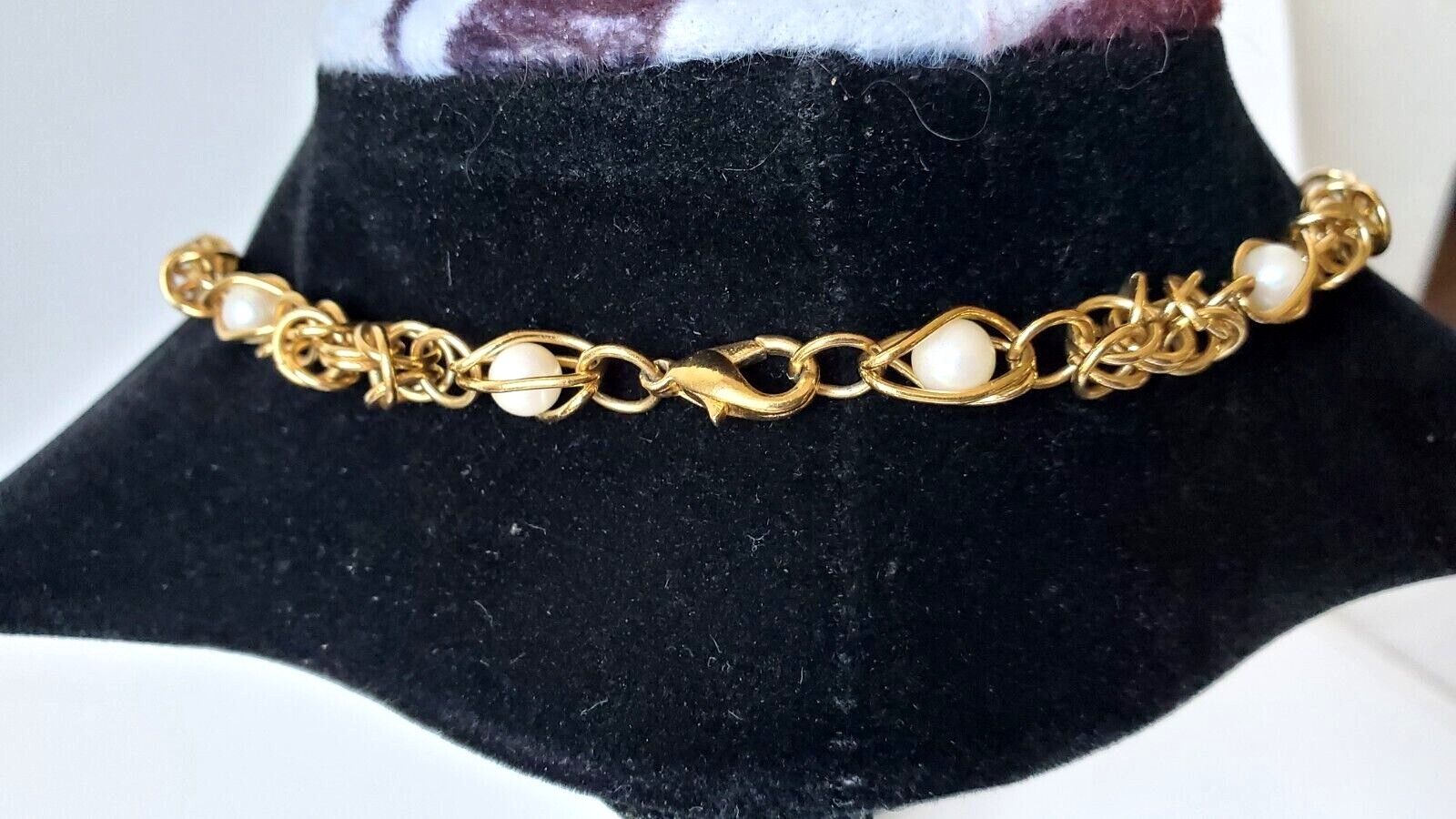 Retro Caged Faux Pearl in Gold Tone Chain Necklace 22.5″ L