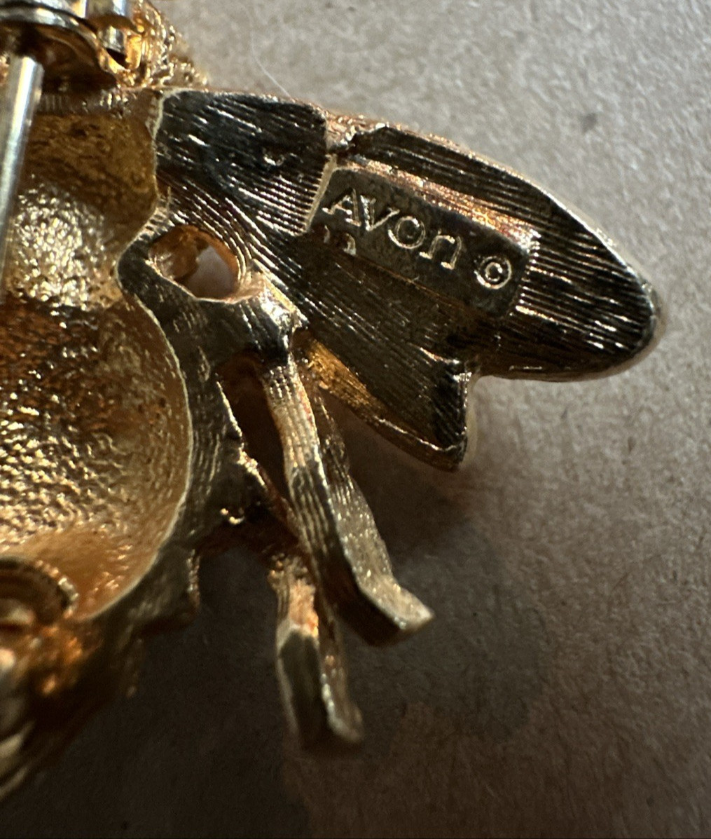 Vintage AVON Gold Tone Figural Bumble Bee Brooch Pin Insect Bug Costume Jewelry