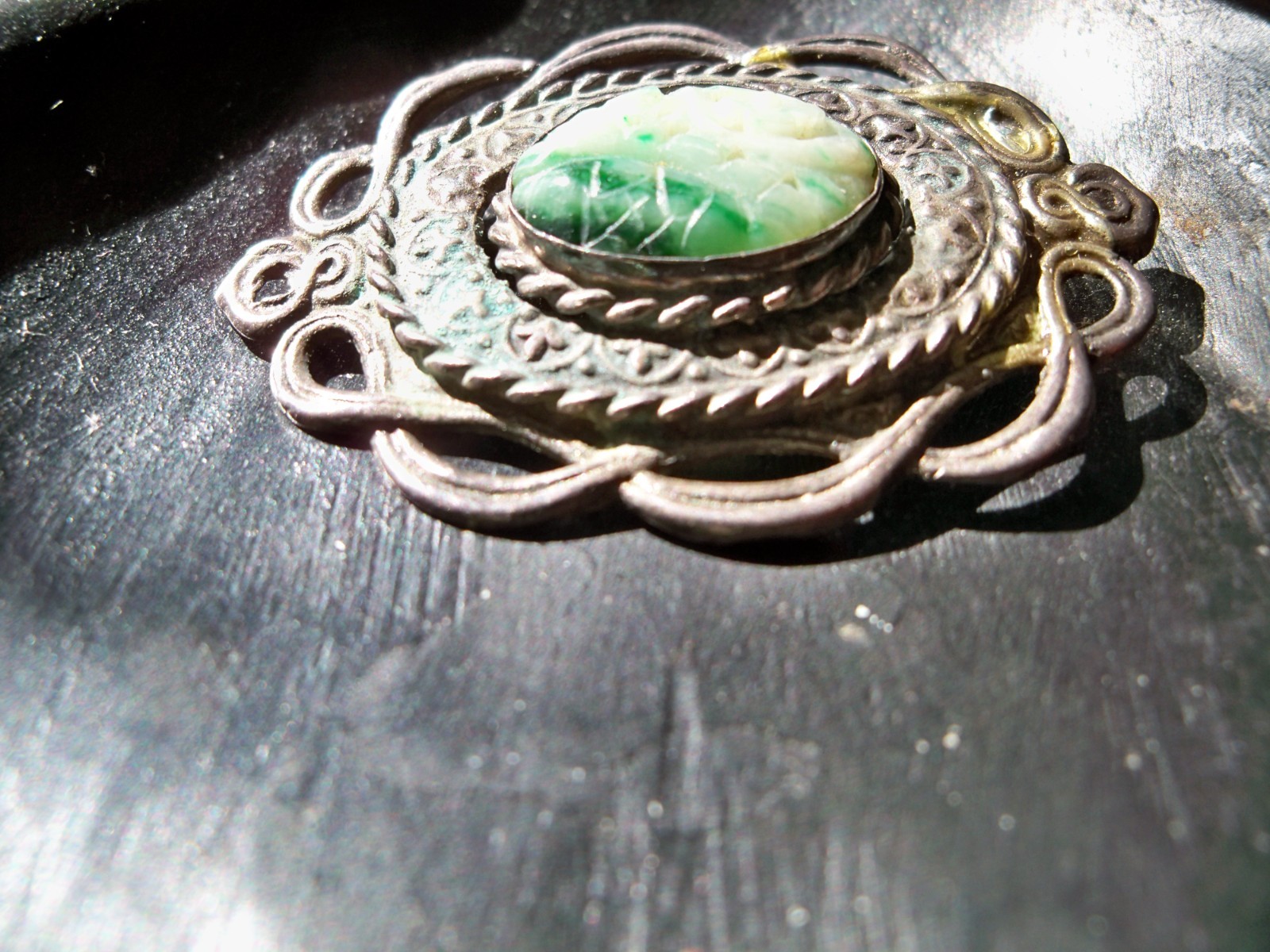 Vintage jewelry Chinese concho apple green jadeite jade Brooch celtic southwest
