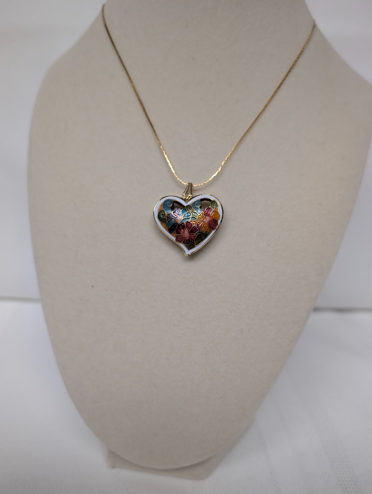 Vintage Cloisonne Puffy Two Sided Heart Floral Pendant Gold Toned Chain Necklace