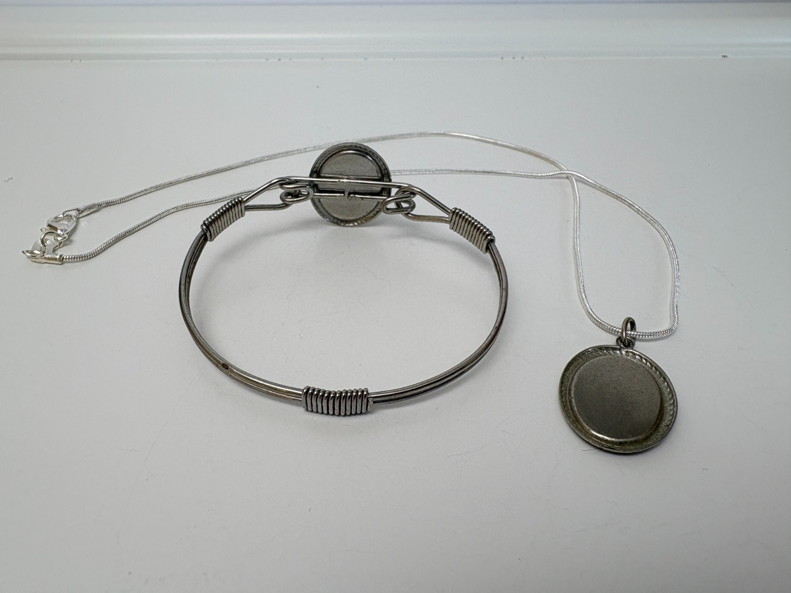 VTG MOP Abalone Mountain Scene Hinged Bracelet & Pendant w/ .925 Silver Necklace
