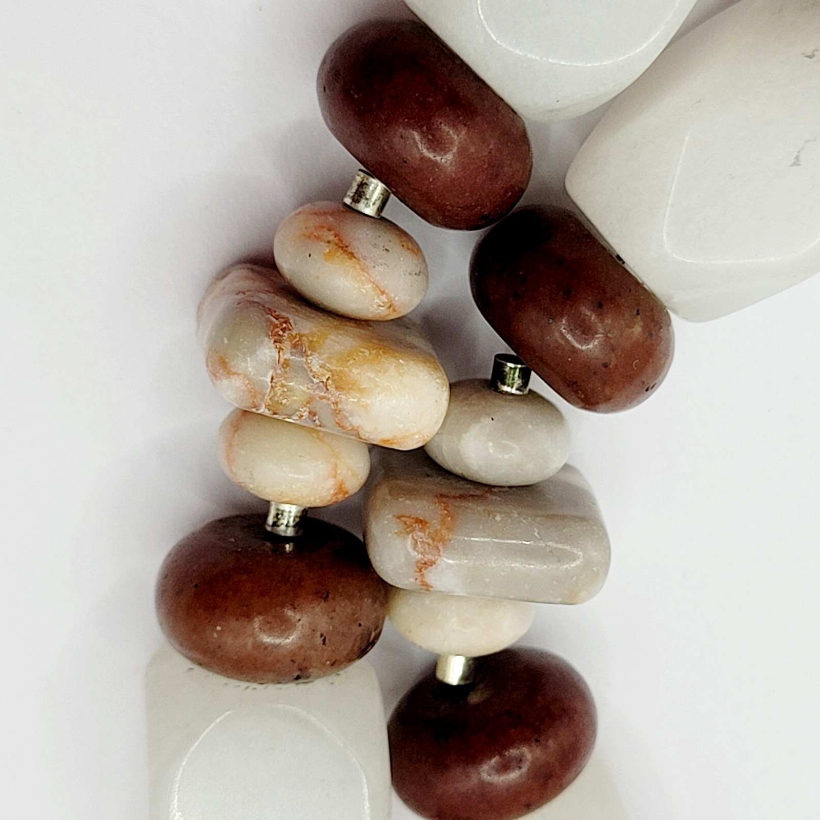 Southwest Style Crafted Brown Hued Jasper with White Quartz Silver Tone Necklace