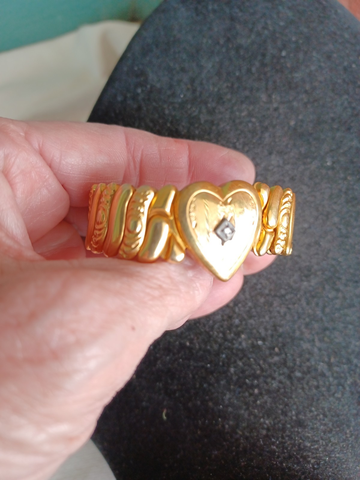CHILD SIZE VINTAGE SWEETHEART 1/20 12K GOLD FILLED HEART EXPANSION BRACELET