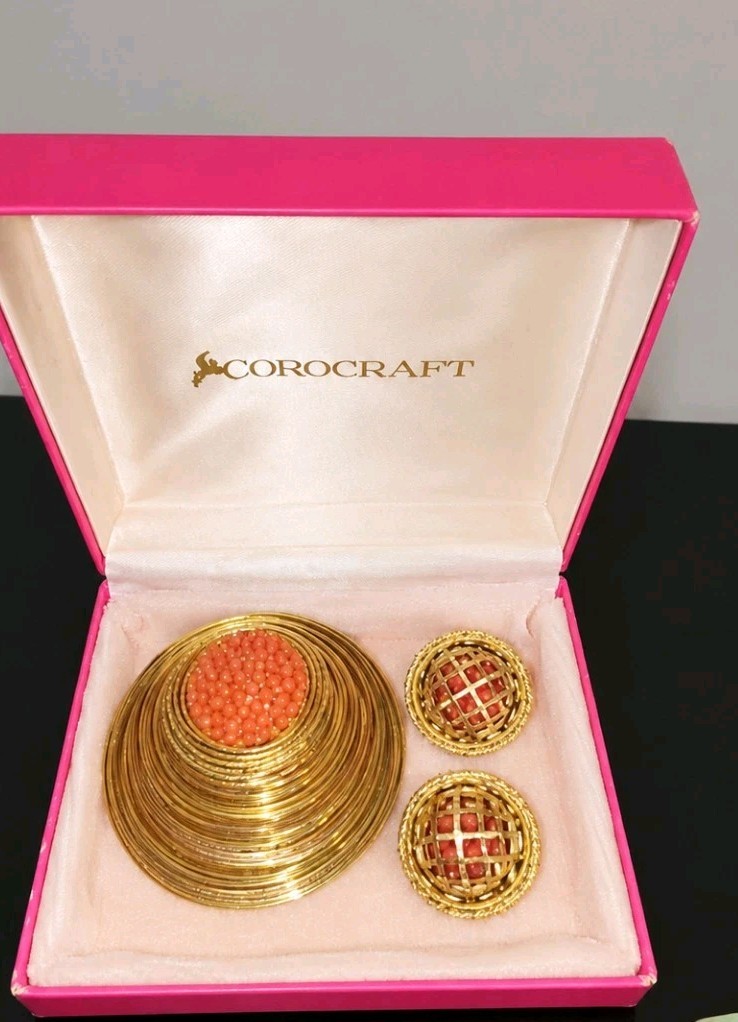 Vintage Corocraft Brooch & Clip Earrings Set Coral Bead Gold Tone w/ Original…