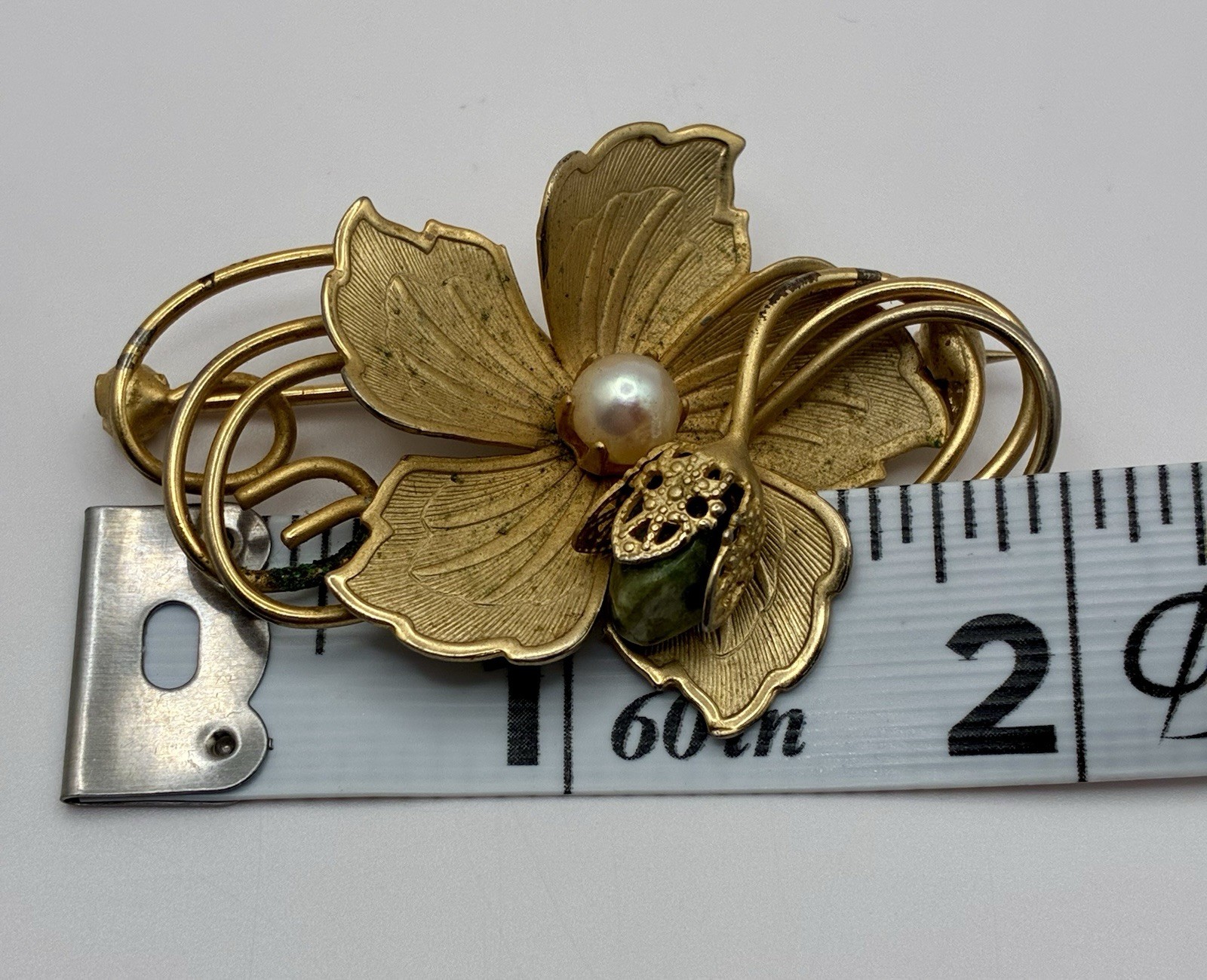 Vtg 1950s Gold Tone Orchid Floral Brooch Faux Pearl Coro Style Costume Unmarked