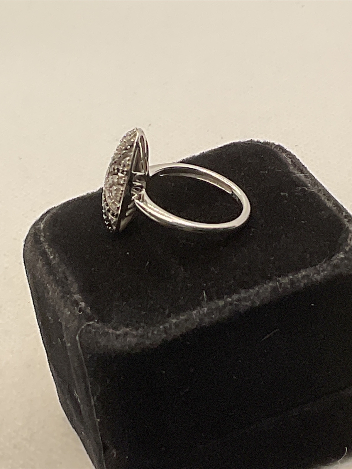 VINTAGE Solid 10K White Gold Black & White Diamonds DOME Style Ladies Ring 4gr.