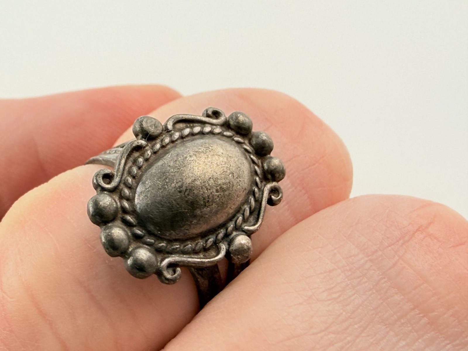 Vintage Sterling Silver Slight Dome Topped Ring 925 Size 6.5 Weighs 4.1g