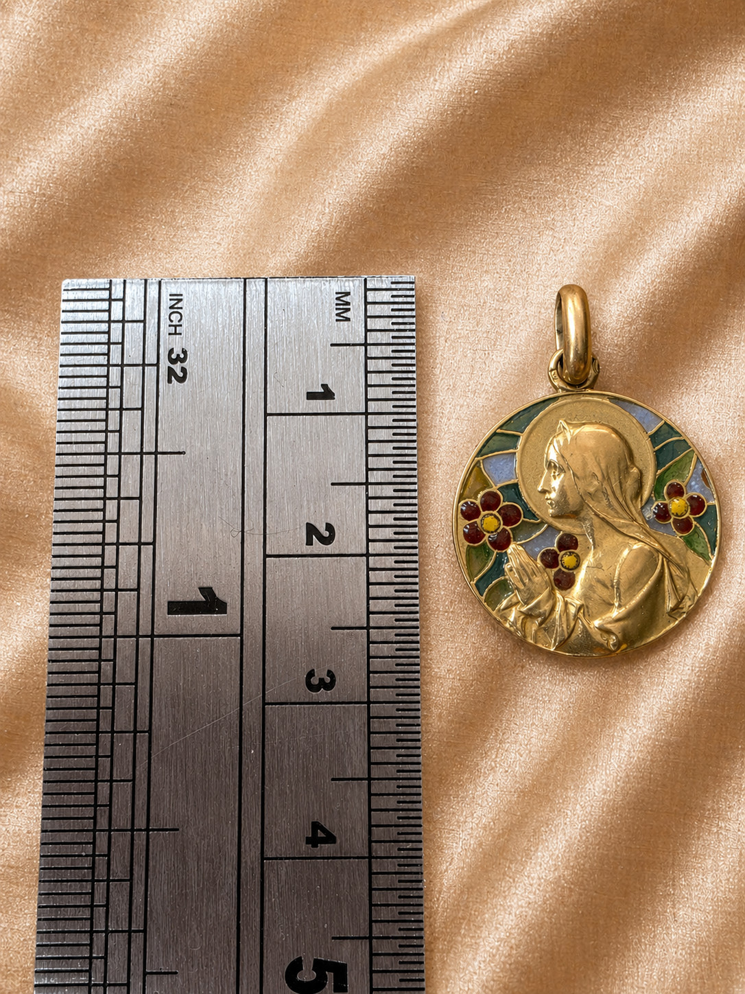 Virgin Mary Pendant 18K Gold Plique-à-Jour Enamel Religious Antique Art Nouveau
