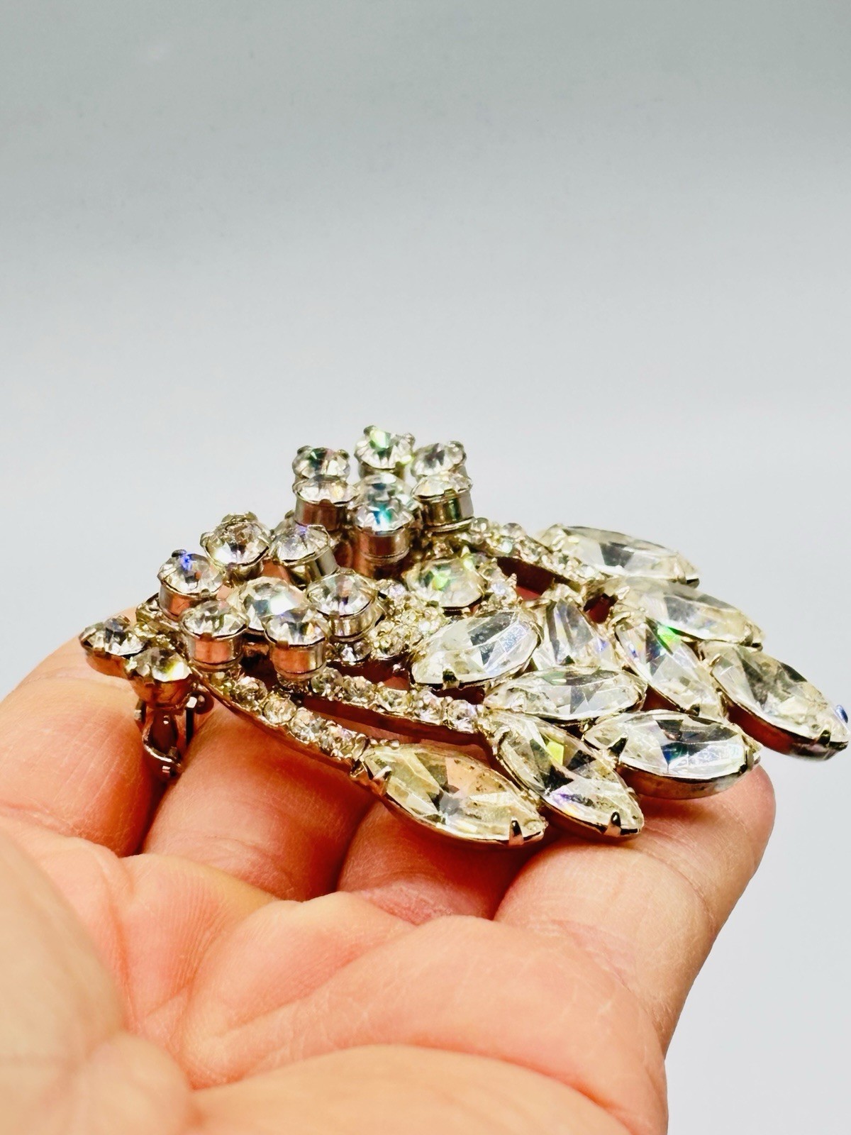 Vtg JULIANA Clear Glass Rhinestone 3D Flower Leaf Clip On Earrings