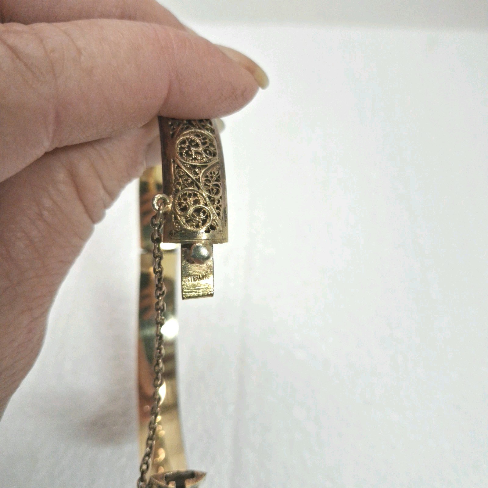 Vintage Sterling Silver Filigree Hinged Bangle Bracelet Safety Chain Ornate 18g