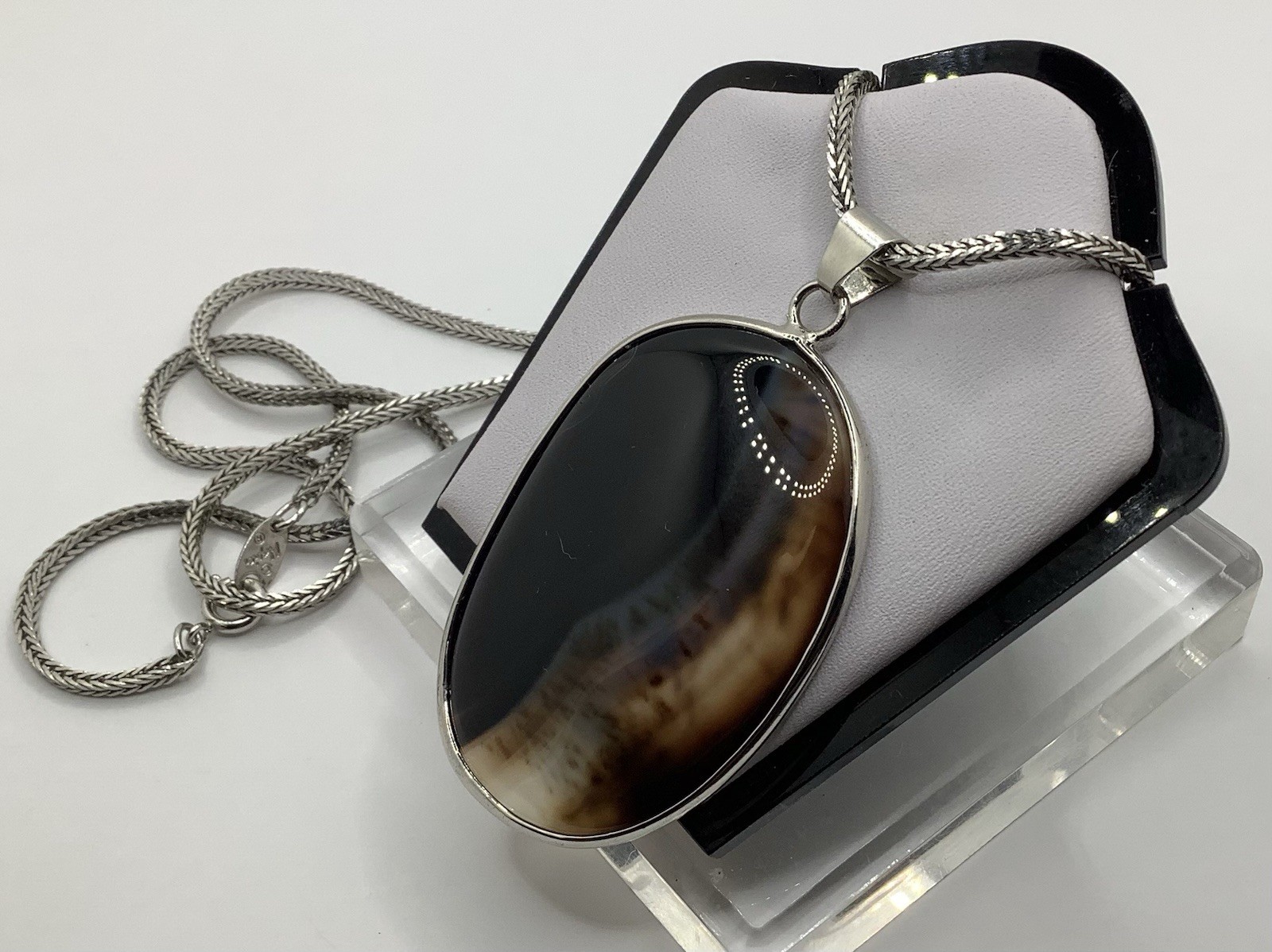 Vintage Signed Napier Silvertone Agate Pendant Square Spiga Wheat Chain Necklace