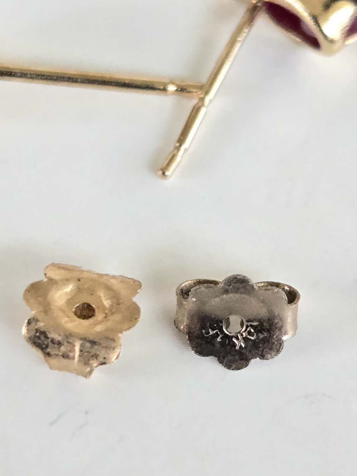 2 Vintage 14K Ruby/Spinel & Sapphire Pierced Single Stud Earrings .55 grams