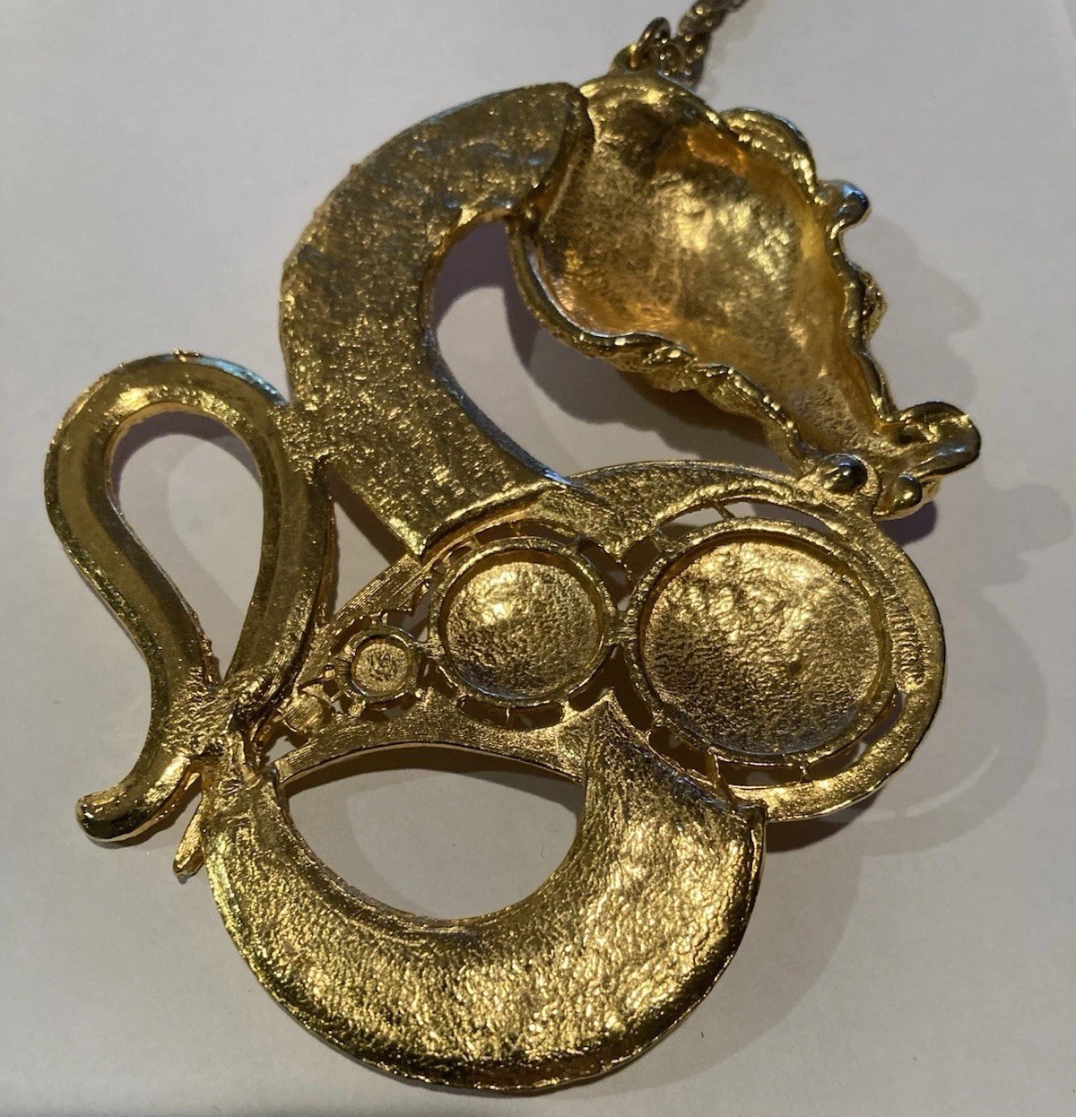 Rare vintage sea serpent/sea horse pendant necklace