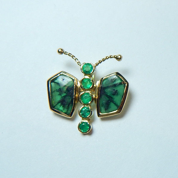 Colombian Trapiche Emerald 3.12 TCW Butterfly Pendant 18K Y Gold Jewelry Muzo M
