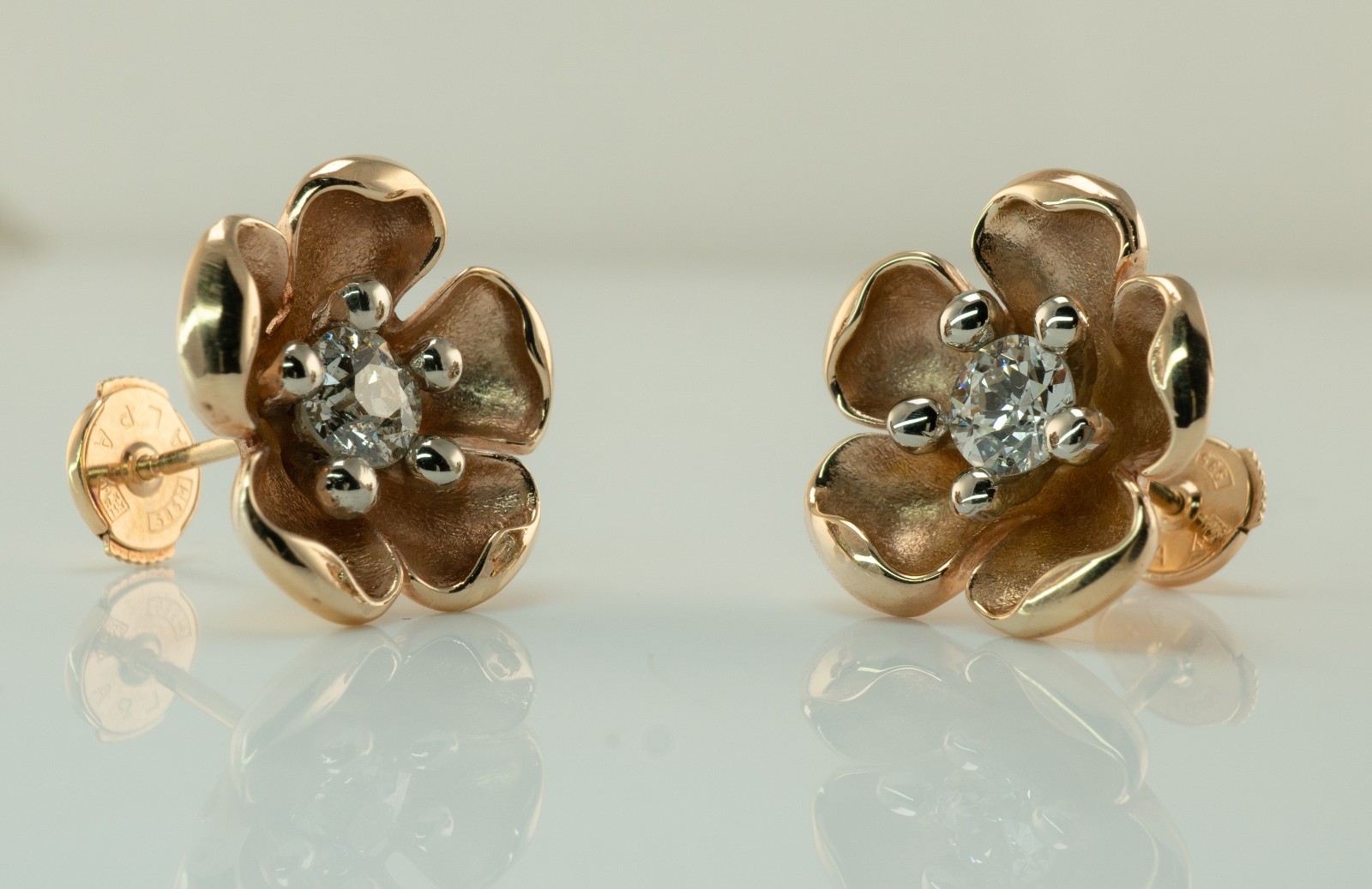 Natural Diamond Earrings Flower 14K Gold Studs Floral European cut 1.00 TDW