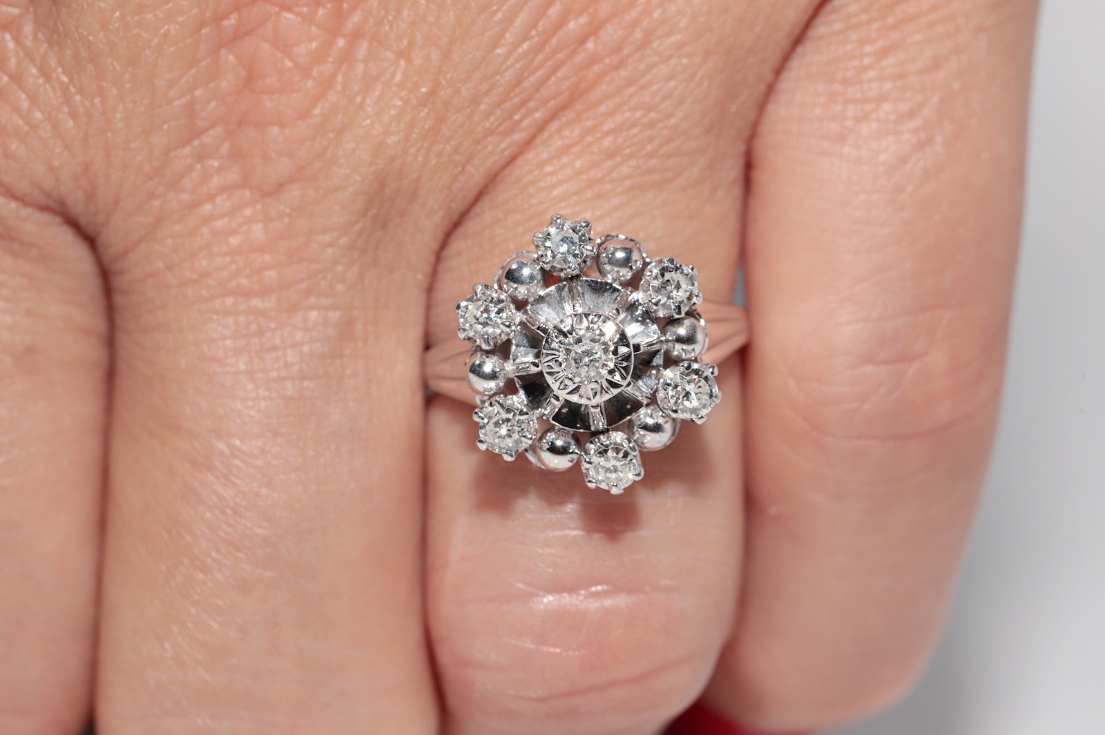 Antique Circa 1920s Art Deco 18k Gold Natural Diamond Decorated Ring