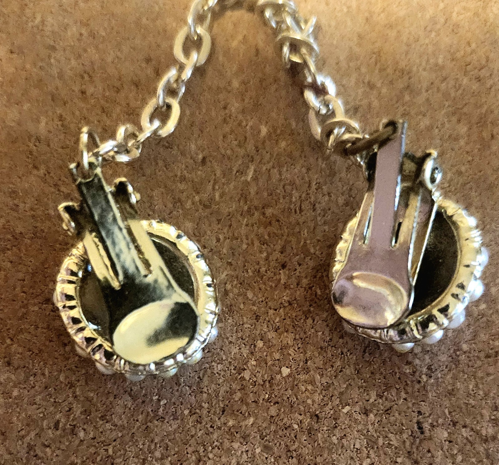 Vintage Gold Tone Double Dress/Scarf Clip w/ Chain & White Imitation Pearls