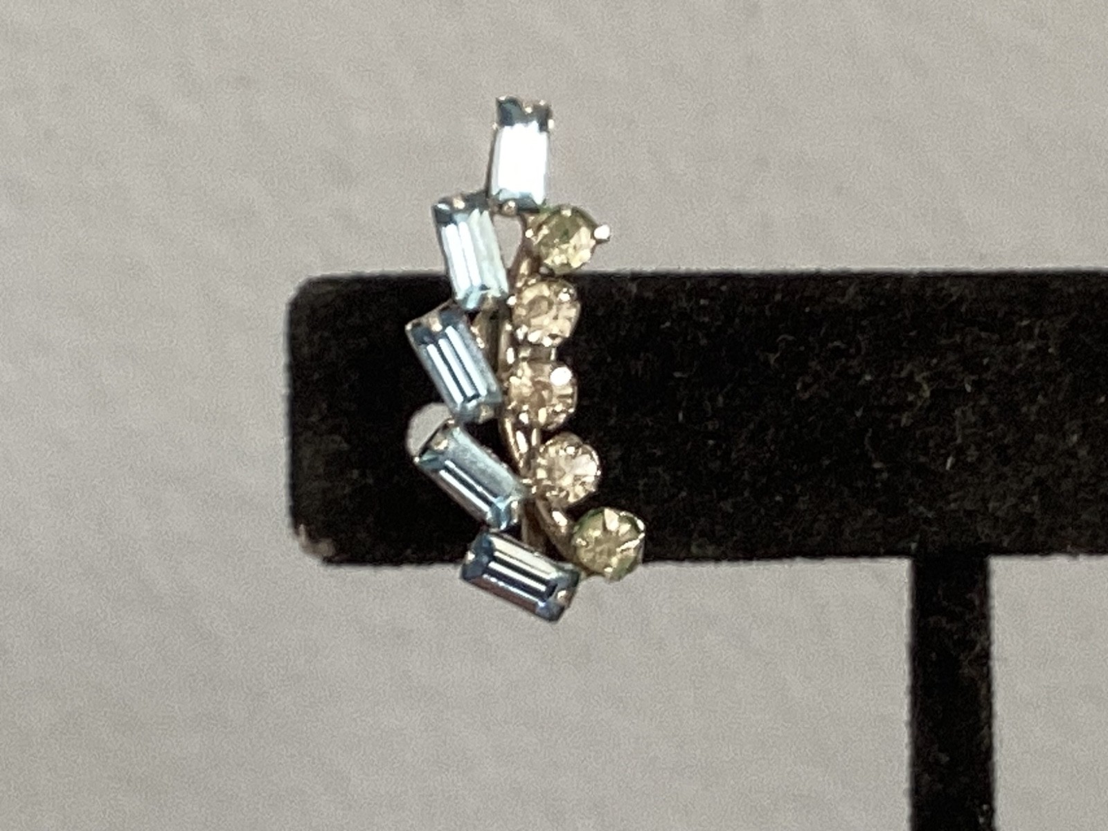VINTAGE AUTHENTIC SIGNED STERLING SILVER, CLEAR & BLUE TOPAZ CRYSTAL EARRINGS NR
