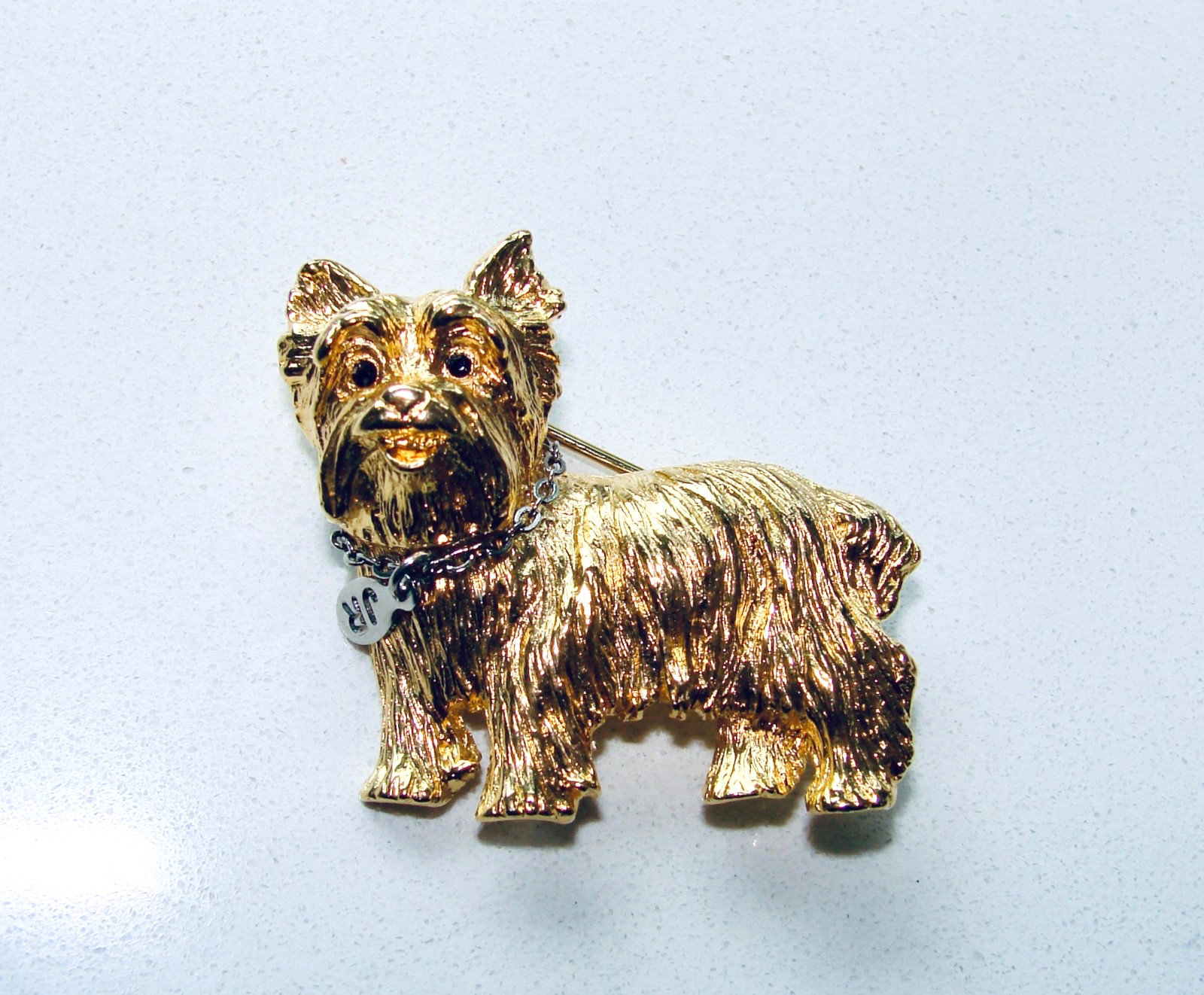Vintage JOAN RIVERS Yorkie TERRIER DOG Brooch PIN Set With Chain GOLD TONE