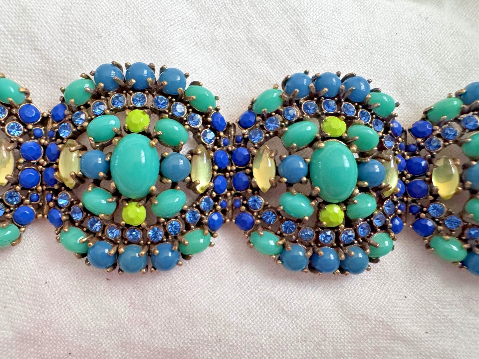Stella & Dot Bracelet Sardinia Cabochon Blue Turquoise Stones signed 6.5″
