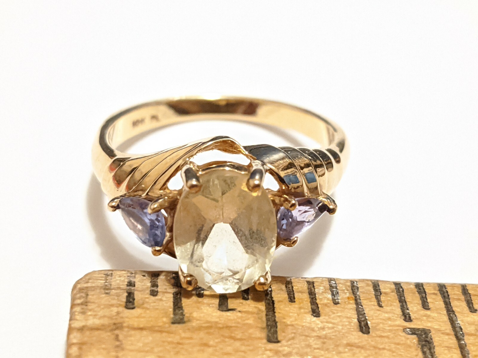 VINTAGE 10K YELLOW GOLD RING ABOUT SIZE 7 1/2 – 7 3/4 HALLMARKED SIGNED 10K FL
