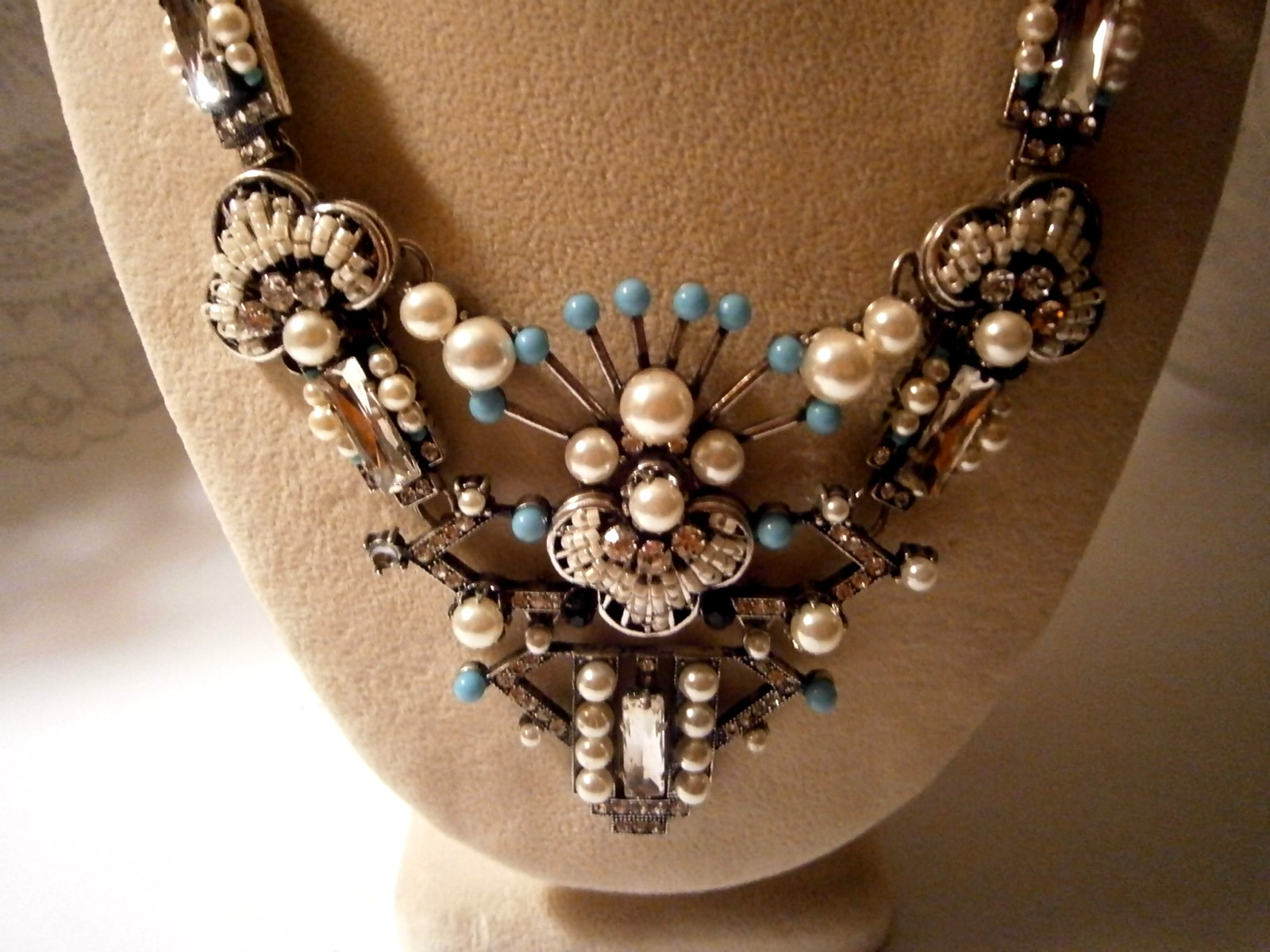 Exquisite Miriam Haskell Pearl Rhinestone Aqua Bead Bib Statement Necklace EUC