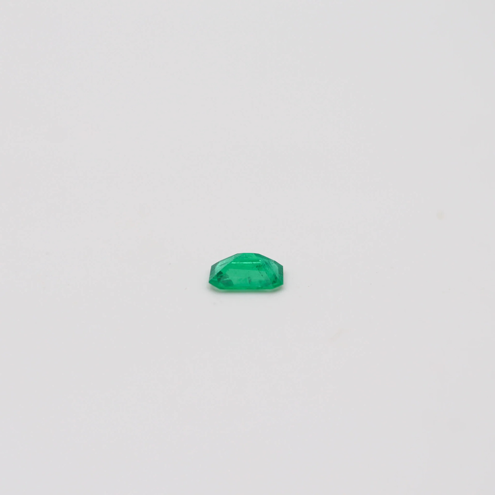 GIA CERTIFIED Emerald Rectangular Shape Vivid Green 1.21 Carats GIA-5221072288