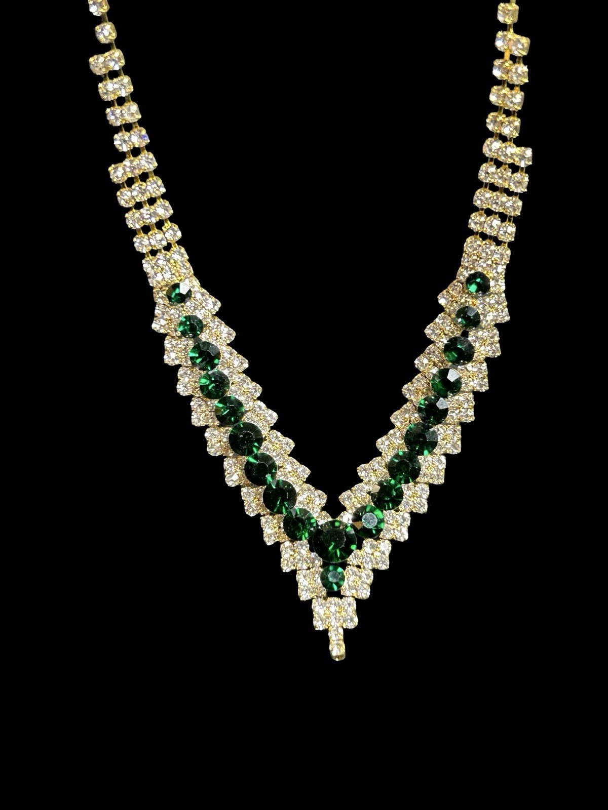 Faux Emerald Green Crystal Rhinestone Collar Bib Statement Necklace Golden