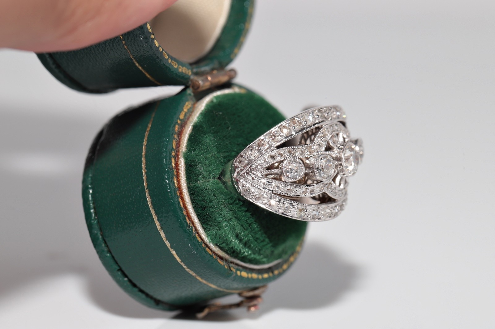 Antique Circa 1920s Hand crafted Art Deco 18k Gold Natural Diamond Ring