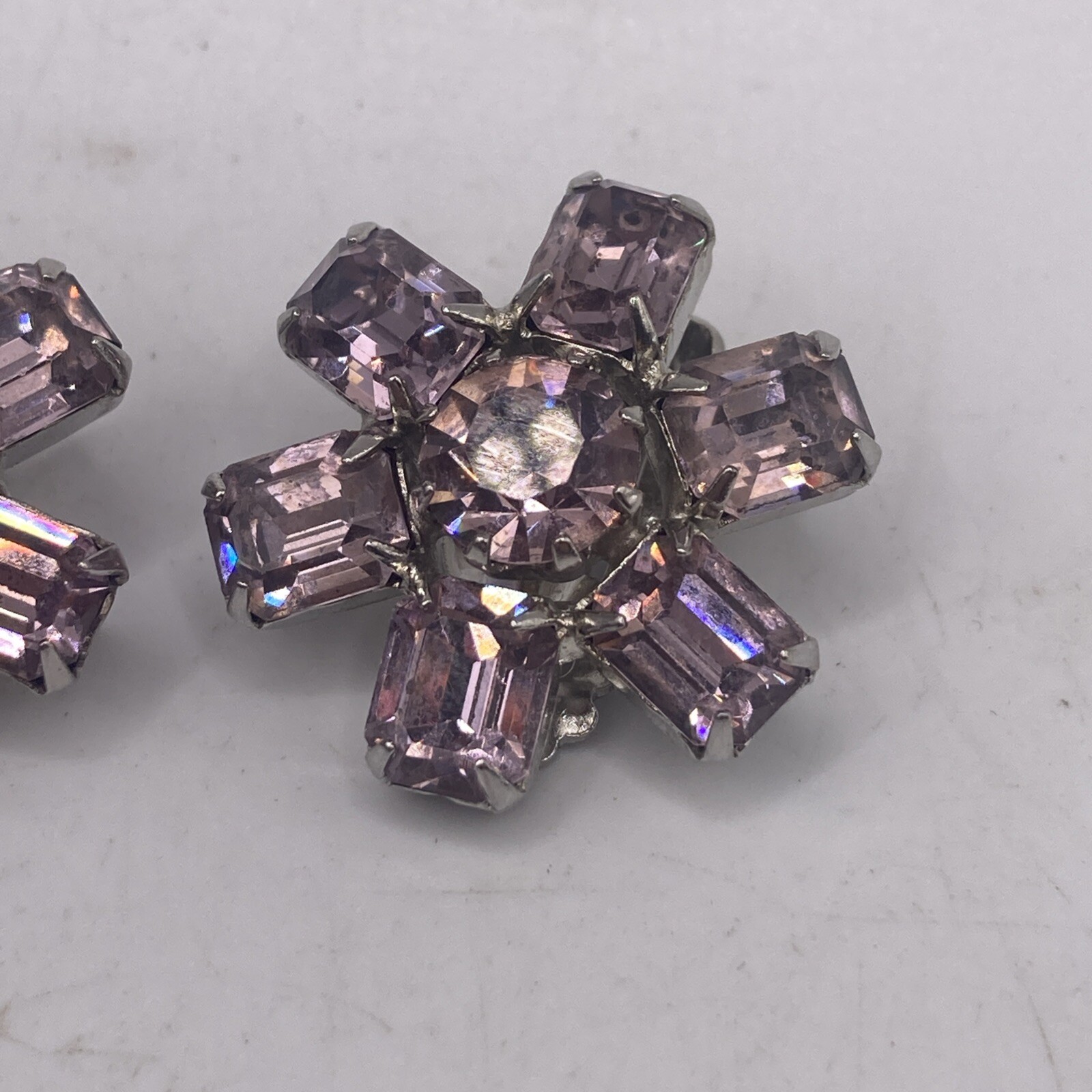 Vintage WEISS Emerald Cut Rare Pink Rhinestone Clip On Earrings 7 Stones, Signed
