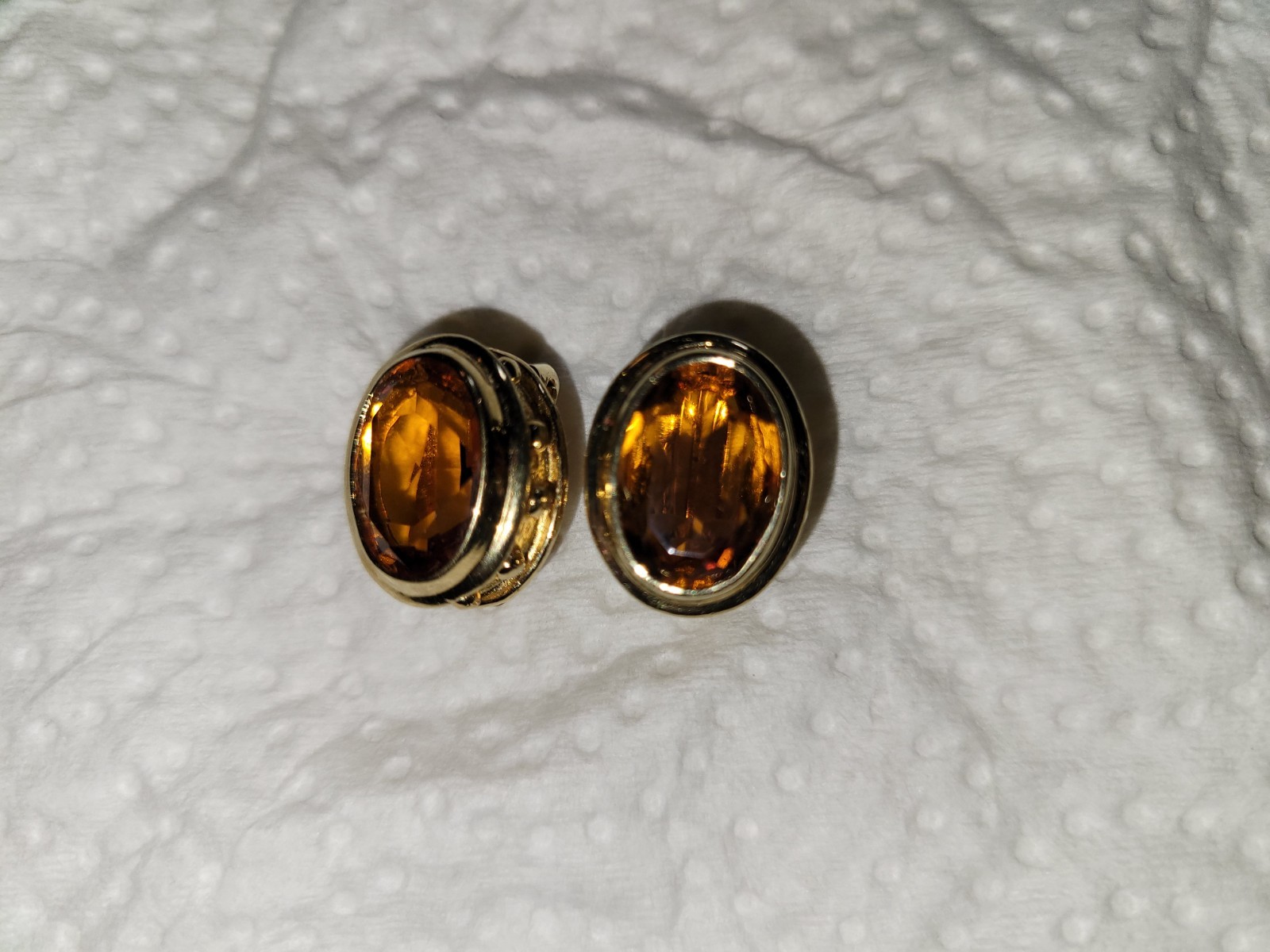 Vintage Citrine Clip On Earrings I Believe They Are Gold Plated Not Sure As-Is